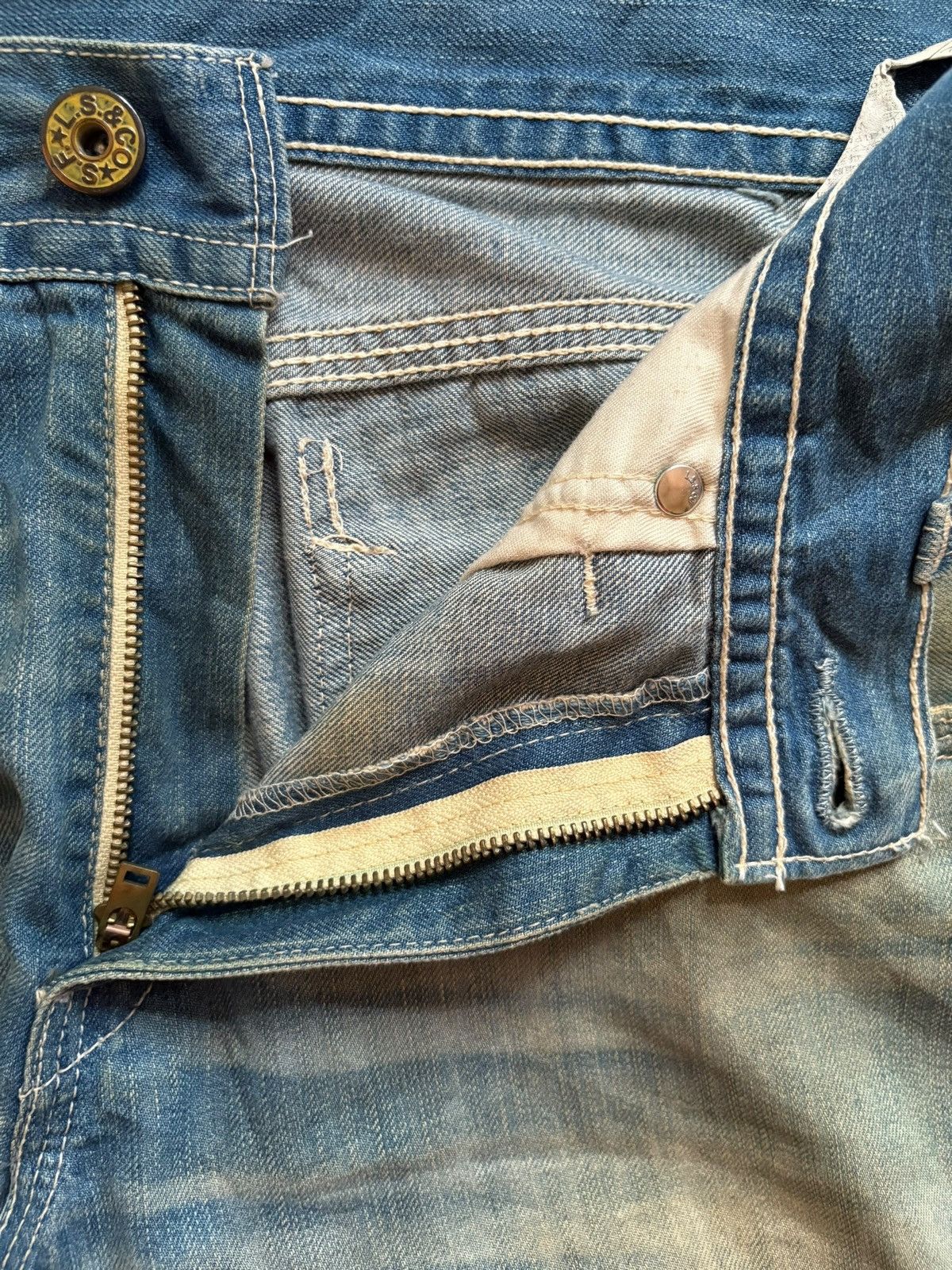 Levi's Vintage 90s Levis 504 Rusty Mud Wash Loose Jeans Size US 35 - 9 Thumbnail