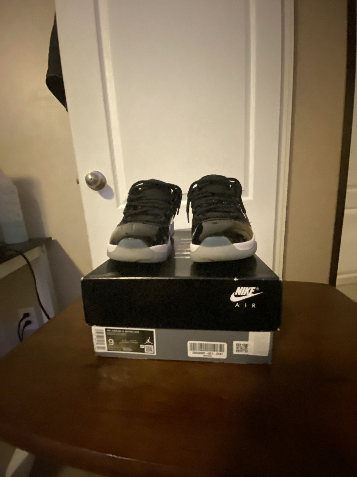 Jordan Brand AIR JORDAN 11 RETRO LOW Size US 9 / EU 42 - 1 Thumbnail