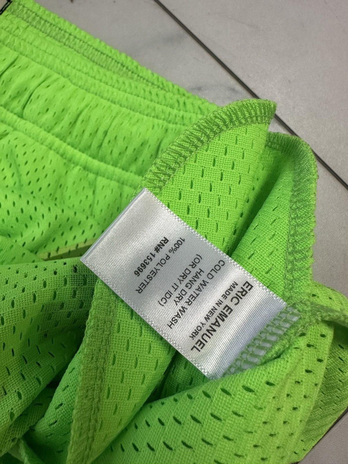 Eric Emanuel Eric Emanuel EE Shorts ‘Gecko Green Bolt Pattern’ Size US 34 / EU 50 - 4 Thumbnail