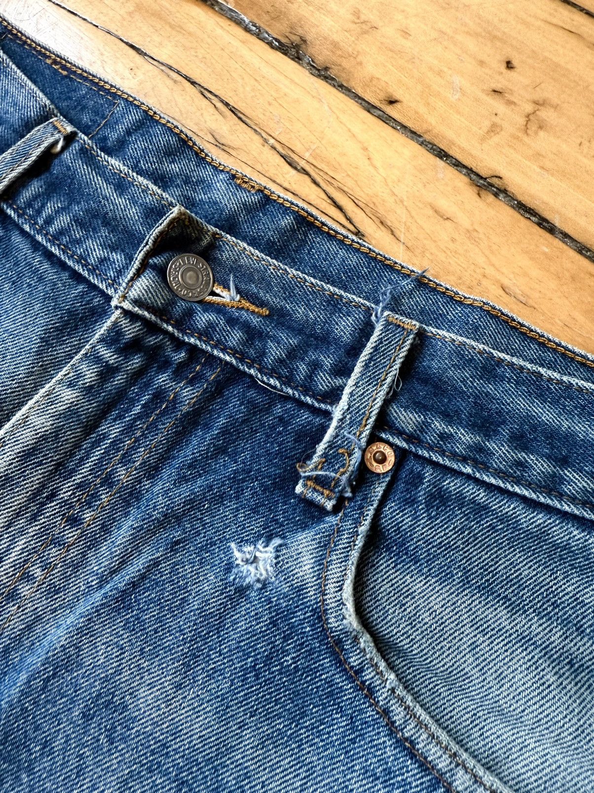 Levi's Vintage Early 2000's Levis 505xx Blue Faded Size US 34 / EU 50 - 3 Thumbnail