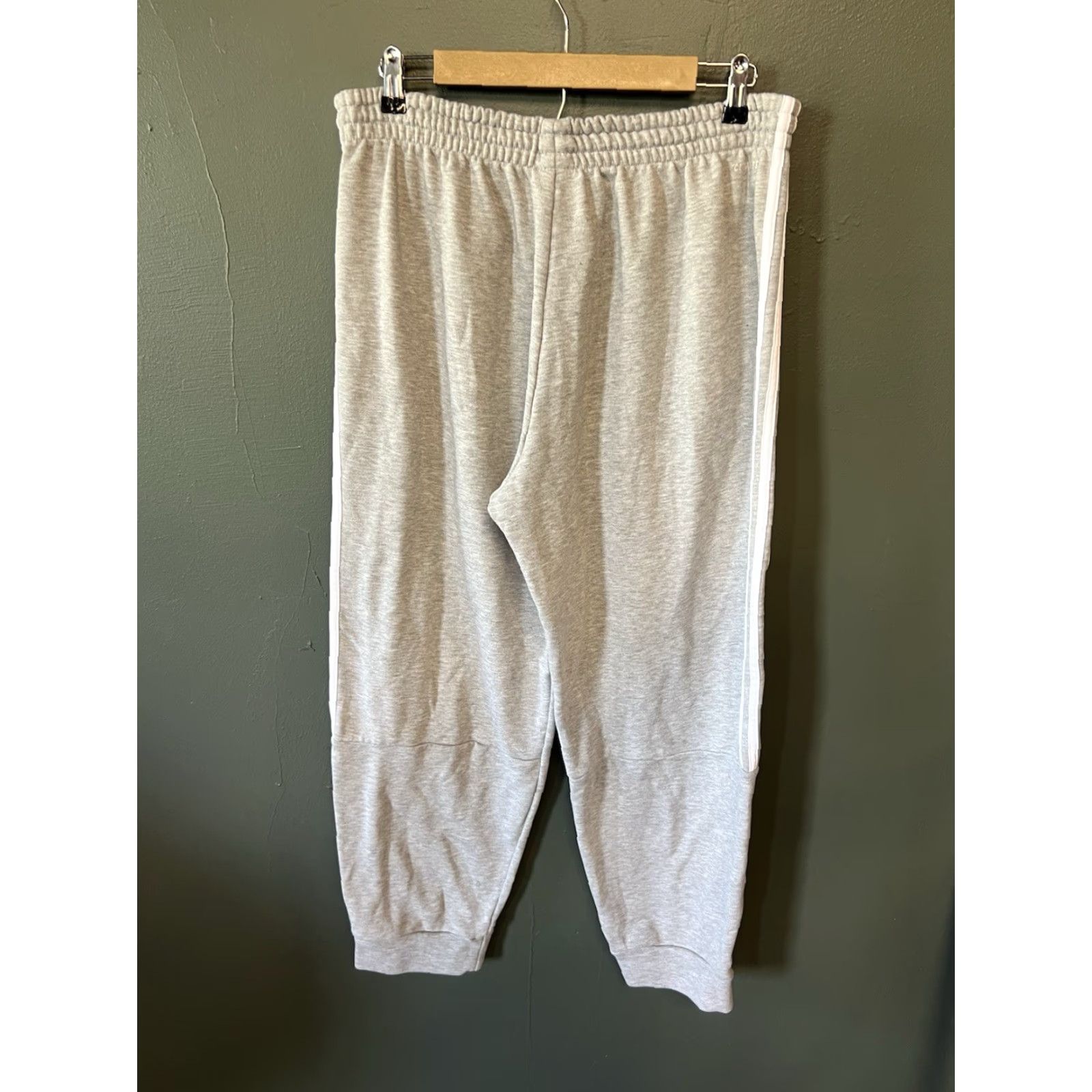 Adidas Adidas Womens Gray Jogger Sweatpants XL Pants Activewear Women Size 40" / US 18 - 2 Thumbnail