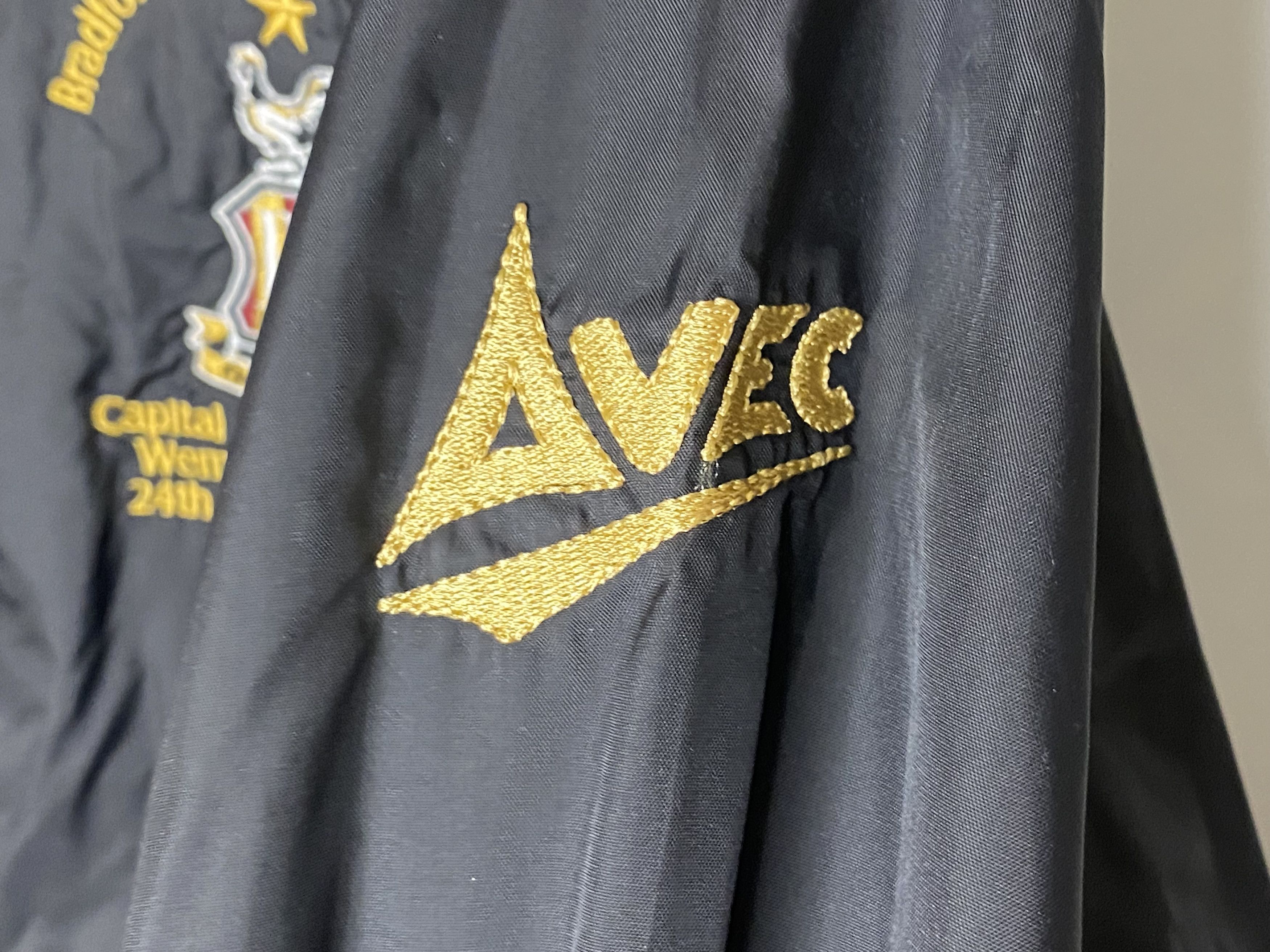 Vintage BRADFORD CITY 2013 CUP FINAL TRAINING FOOTBALL SOCCER JACKET Size US XXL / EU 58 / 5 - 5 Thumbnail
