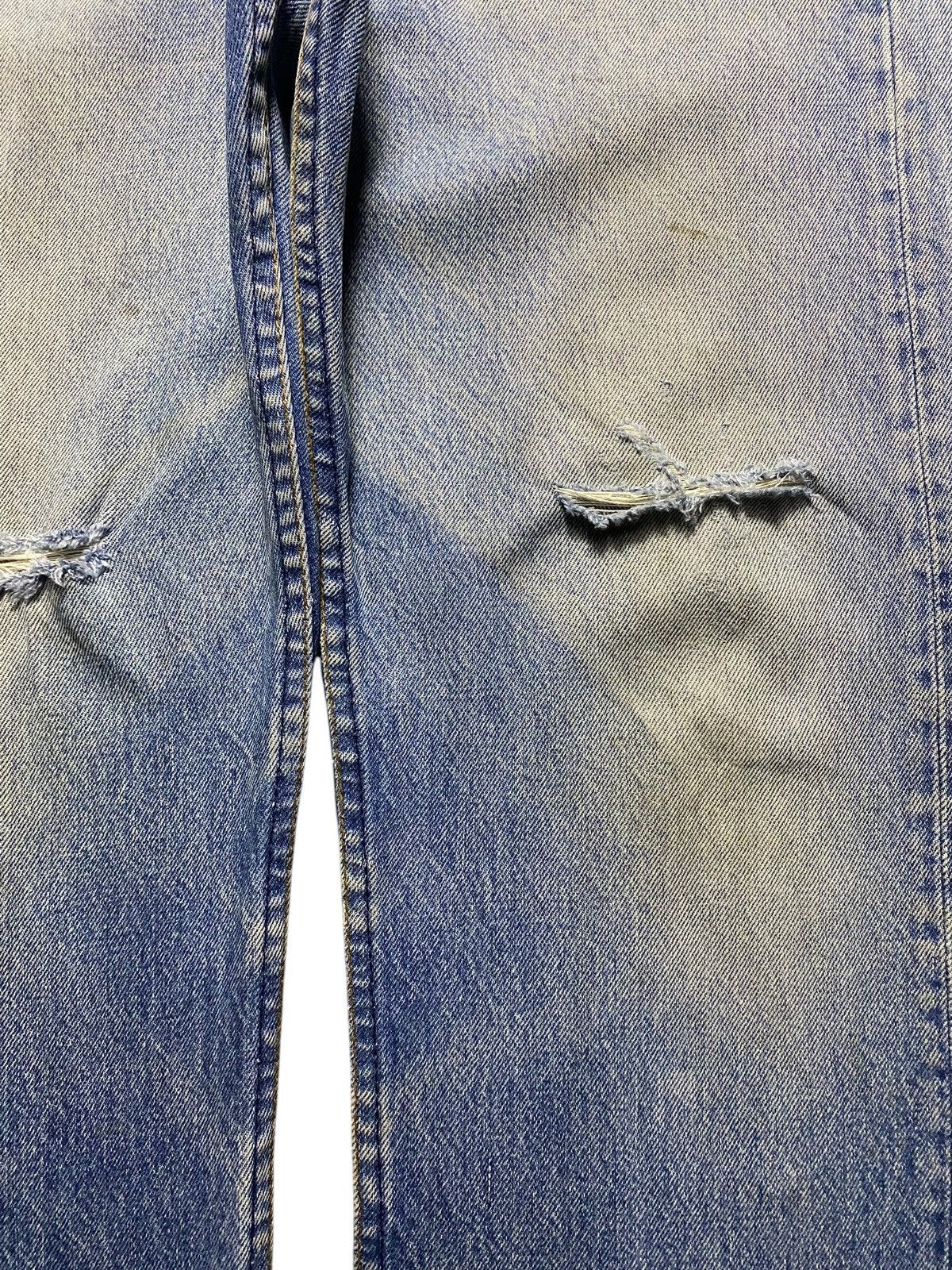 Levi's Vintage Levis 501 80s ButtonFly Distressed Loose Jeans Size US 32 / EU 48 - 8 Thumbnail