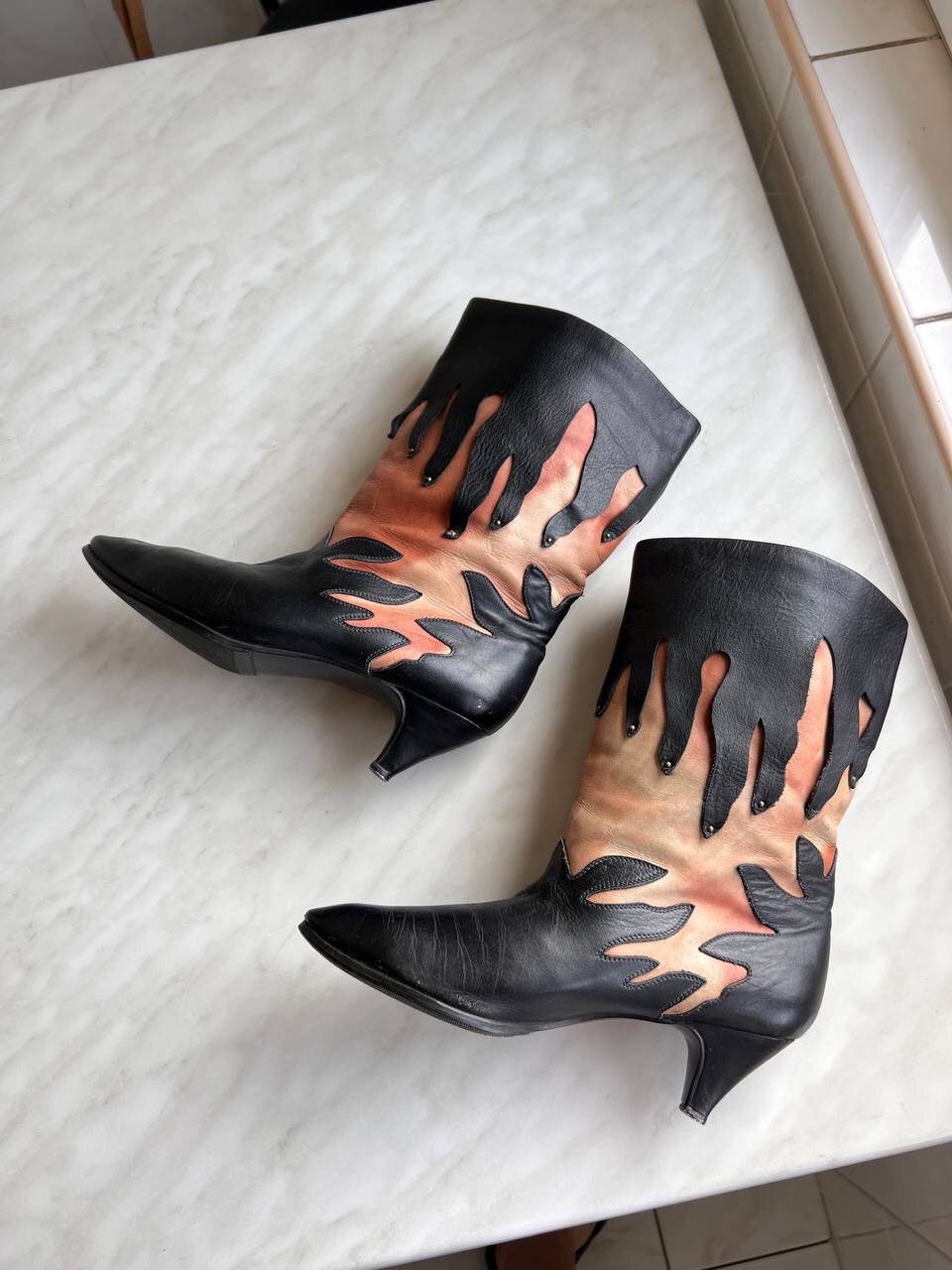 Genuine Leather × Vintage Vintage Black Flame Fire Leather High Woman's Boots Heels Size US 7 / IT 37 - 11 Thumbnail
