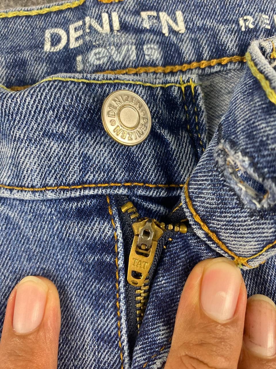 Levi's levis denizen relaxed fit distressed denim Size US 33 - 11 Thumbnail