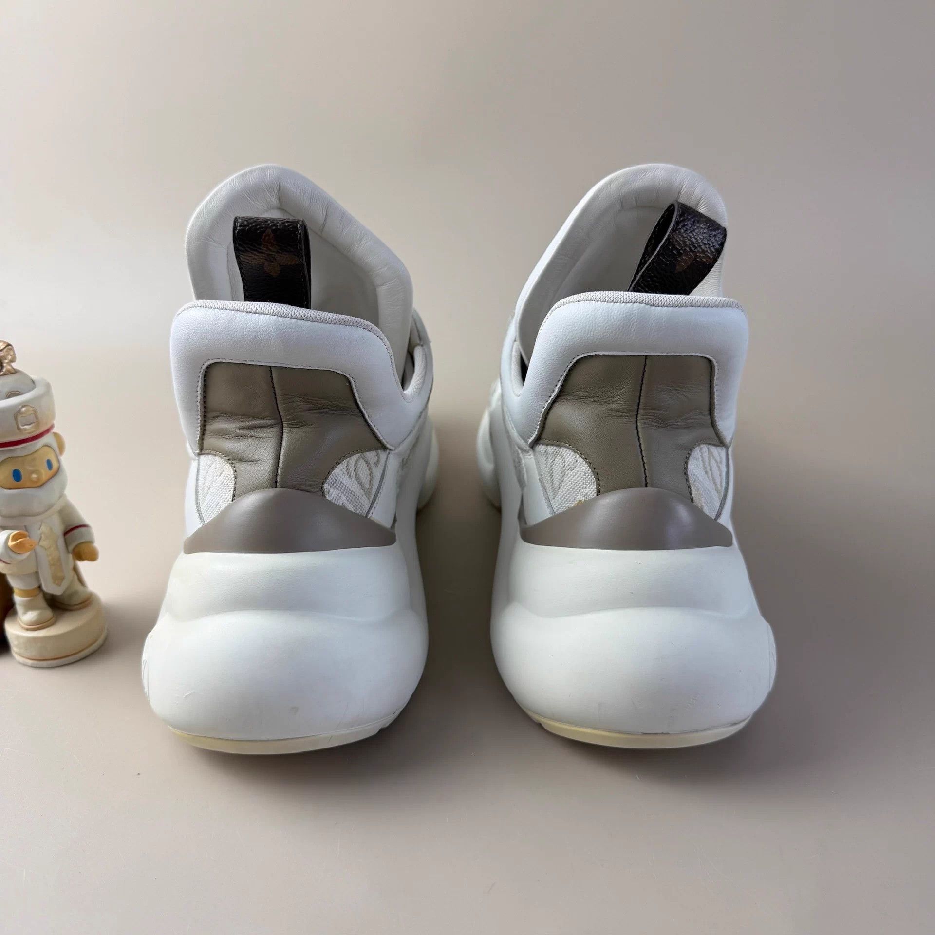Louis Vuitton LV Monogram All Over Print Pont 9 Dad Sneaker 38.5 Size US 7.5 / IT 37.5 - 3 Thumbnail