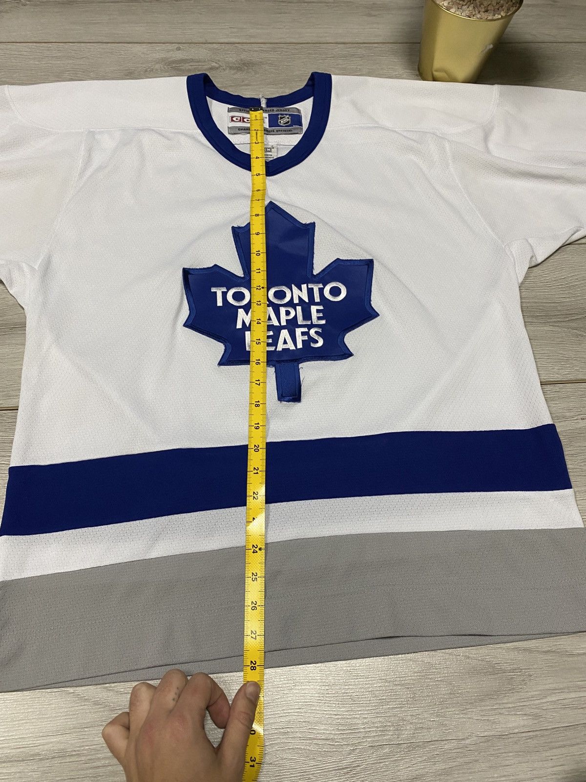 NFL Toronto Maple leafs Canada hockey jersey long sleeve Size US M / EU 48-50 / 2 - 9 Thumbnail