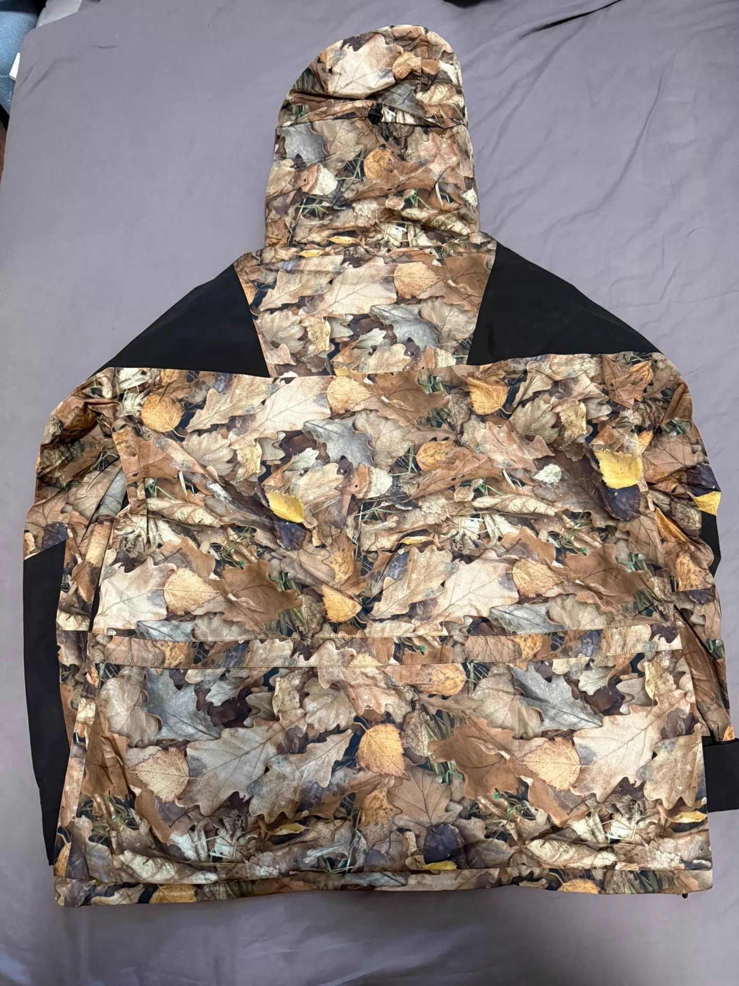 Supreme Supreme TNF Leaves Jacket Worn Once L78 C67 S60 Size US XL / EU 56 / 4 - 4 Thumbnail