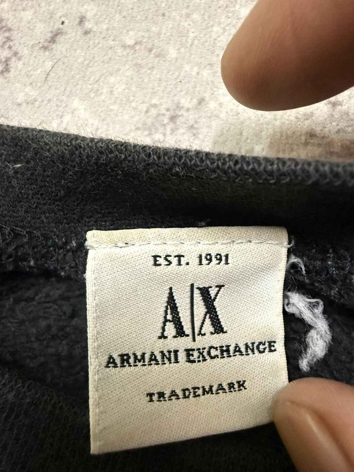 Armani Exchange Armani Exchange Biglogo Cropped Sweatshirt Size L / US 10 / IT 46 - 7 Thumbnail