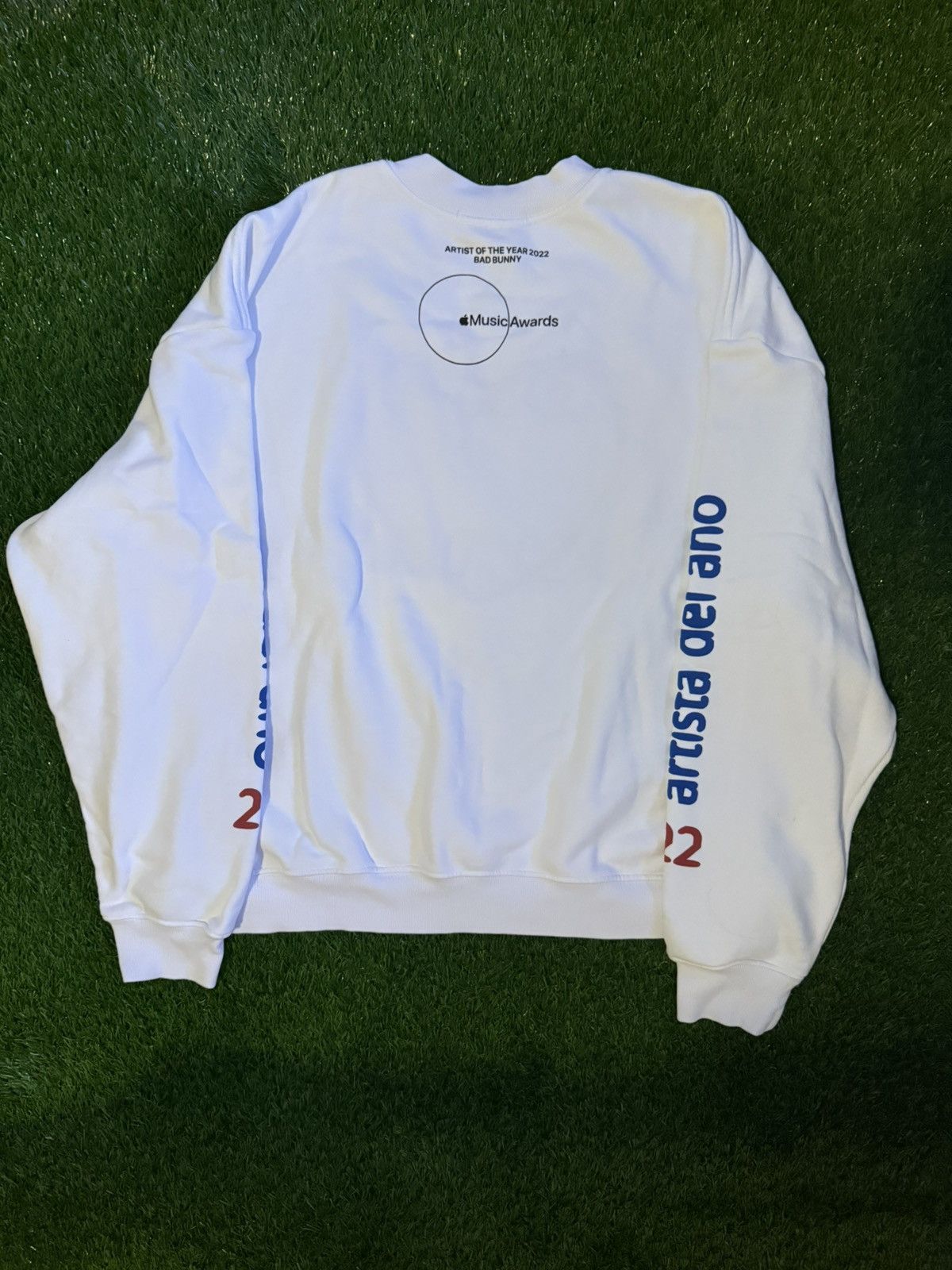 Apple Bad Bunny X Apple Artist of the Year 2022 Sweater Size US L / EU 52-54 / 3 - 6 Thumbnail