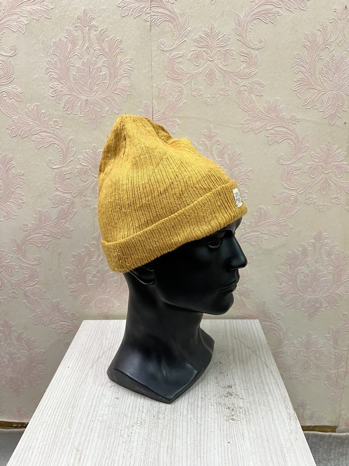 Zara Zara Plain Beanie Hats Size ONE SIZE - 4 Thumbnail