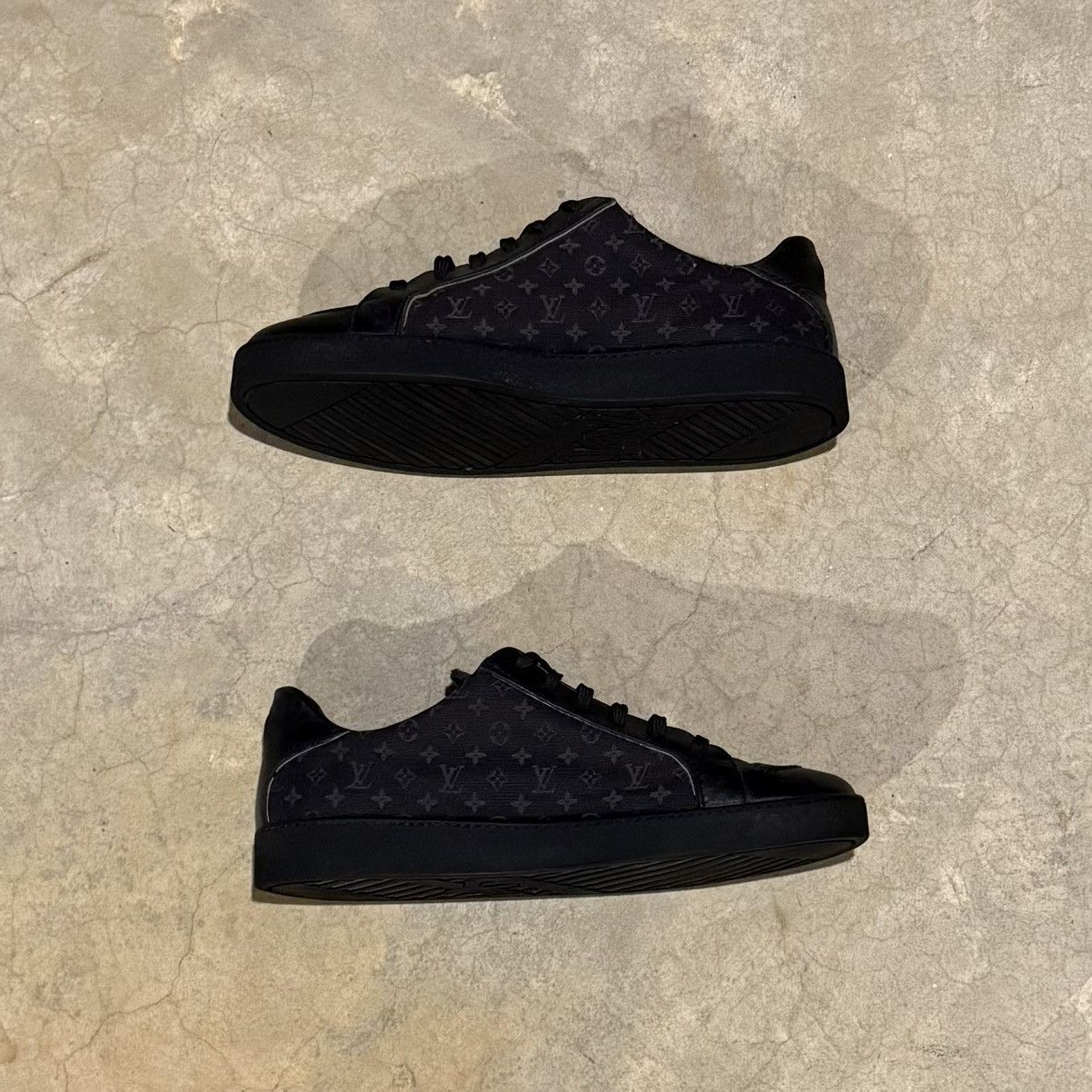 Louis Vuitton Vintage 2000s Louis Vuitton Monogram Skate Sneakers US 11 Size US 11 / EU 44 - 4 Thumbnail