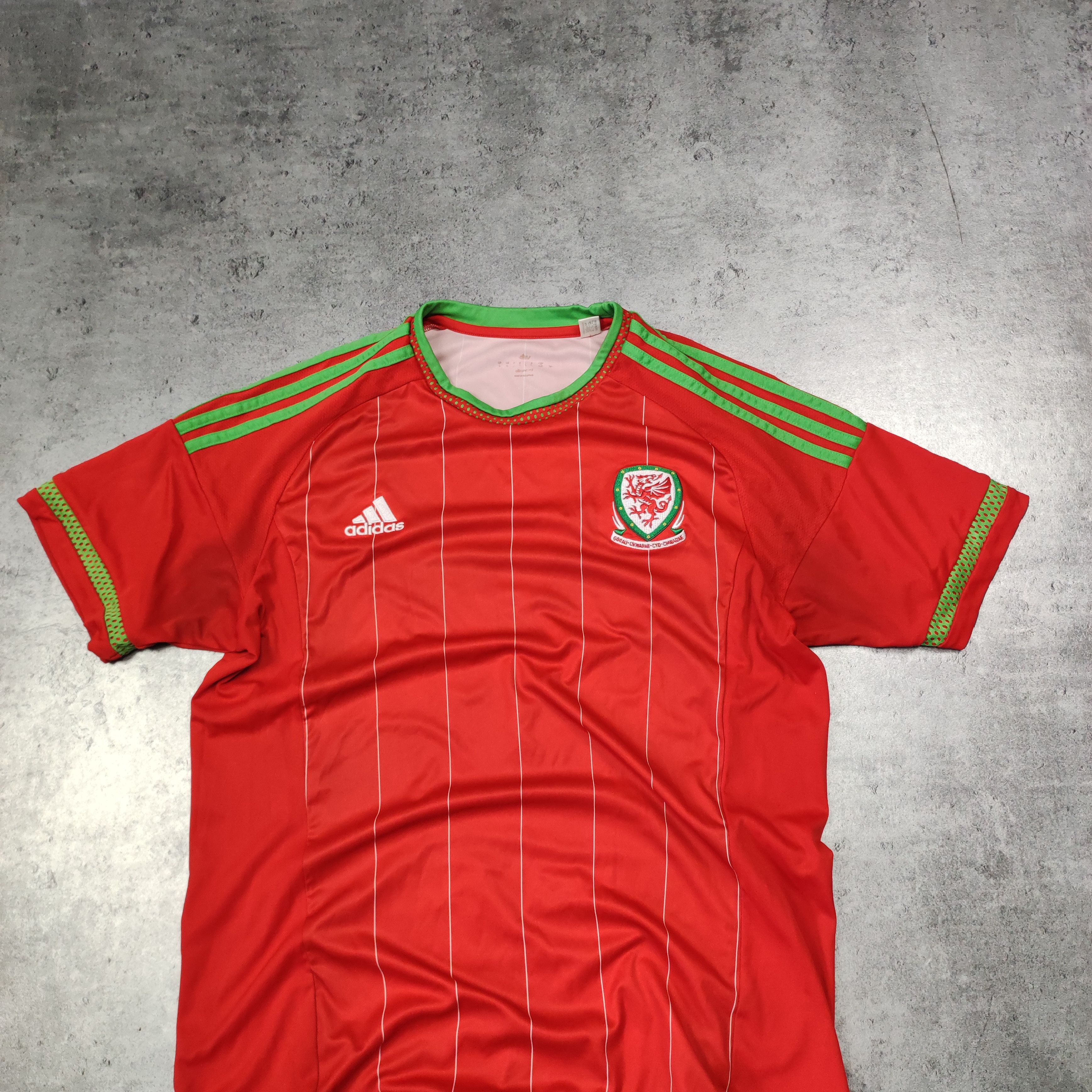 Adidas RARE Adidas x Walles EURO 2016 Football Soccer Home Jersey Size US L / EU 52-54 / 3 - 3 Thumbnail