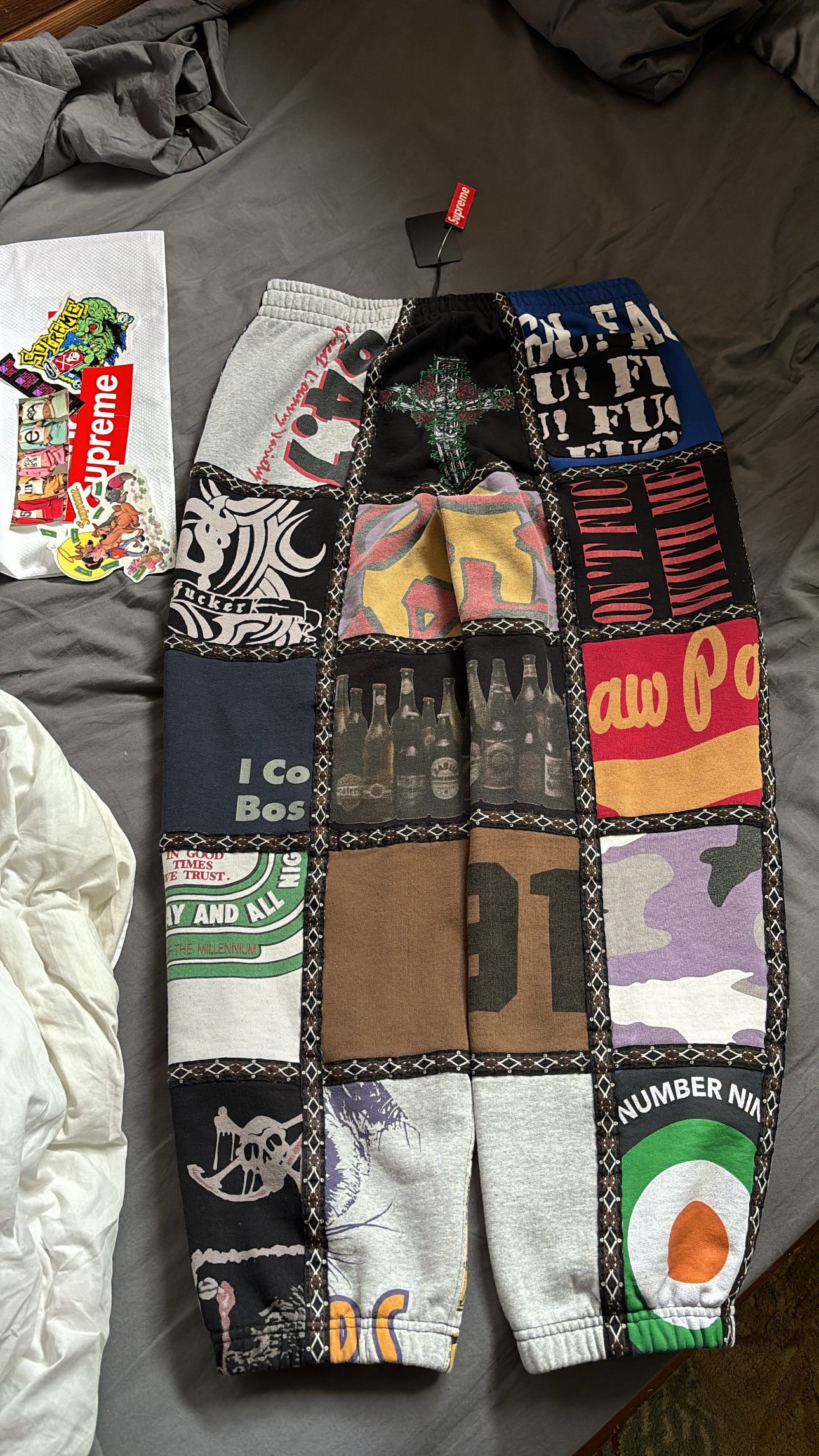 Number (N)ine × Supreme Supreme Number (N)ine Patchwork Sweatpant Size US 32 / EU 48 - 2 Thumbnail