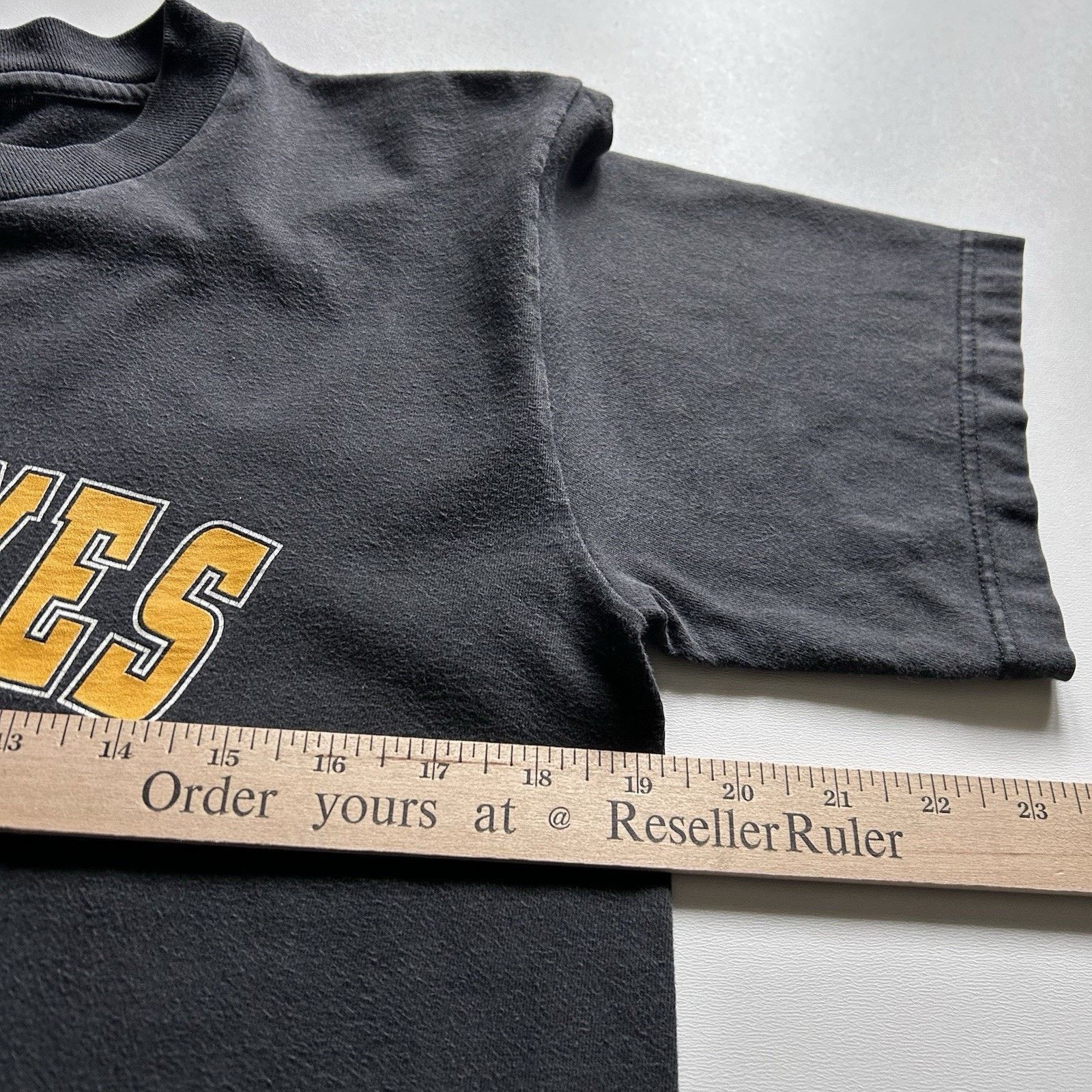 NCAA Vintage Iowa Hawkeyes T Shirt Medium 90s NCAA Faded Black Size US M / EU 48-50 / 2 - 3 Thumbnail