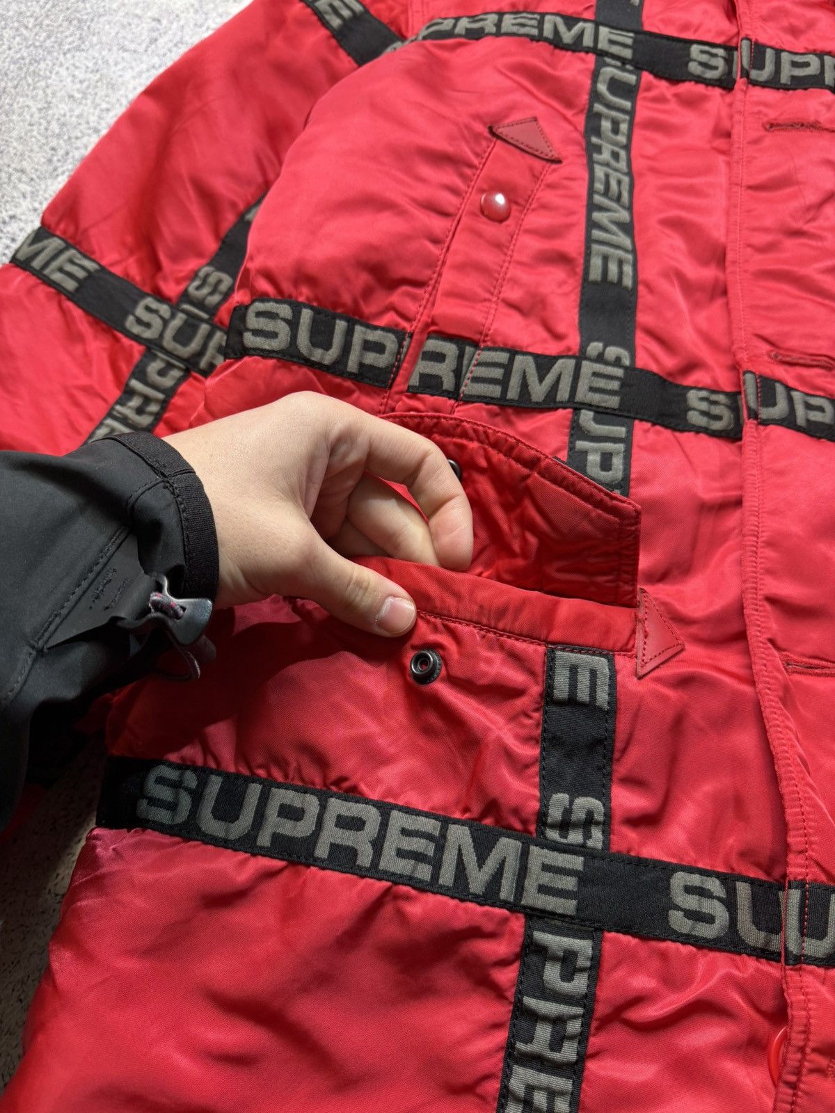 Supreme Supreme Logo Tape N-3B Parka Size US M / EU 48-50 / 2 - 10 Thumbnail