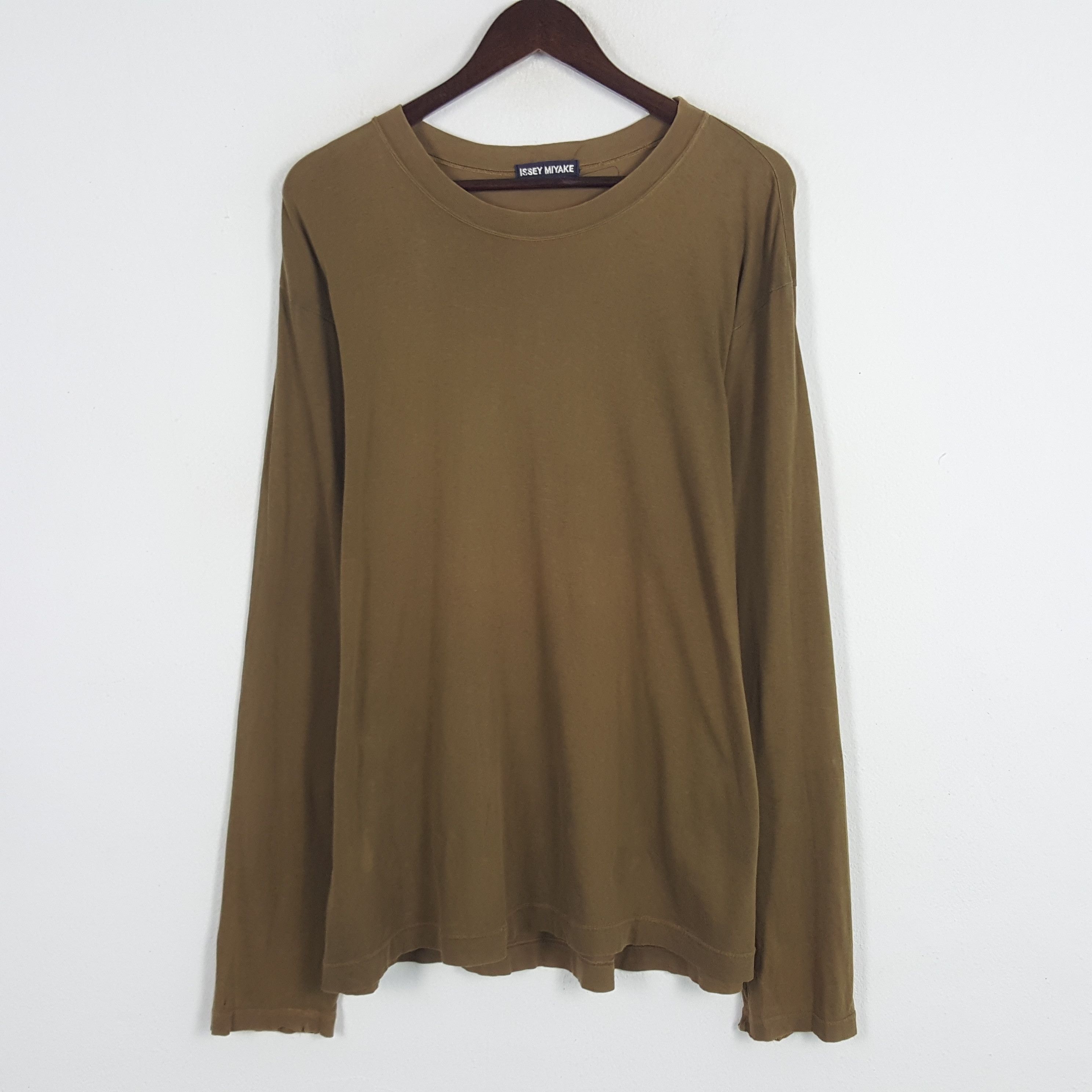 Issey Miyake × Japanese Brand × Vintage Vintage Issey Miyake Japanese Plain Tshirt Size US L / EU 52-54 / 3 - 1 Thumbnail