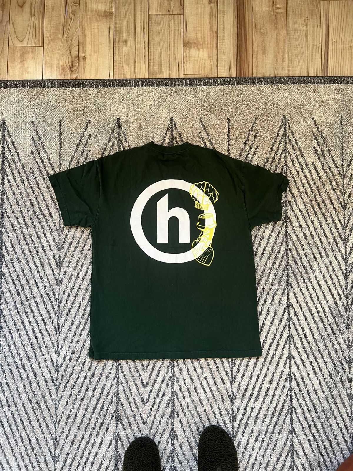 HIDDEN Hidden NY x N.E.R.D. Collab Tee – Green – Size L Size US L / EU 52-54 / 3 - 2 Thumbnail
