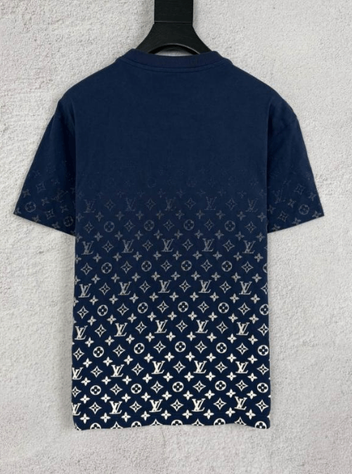 Louis Vuitton Louis Vuitton crew neck short sleeve Size US S / EU 44-46 / 1 - 2 Thumbnail