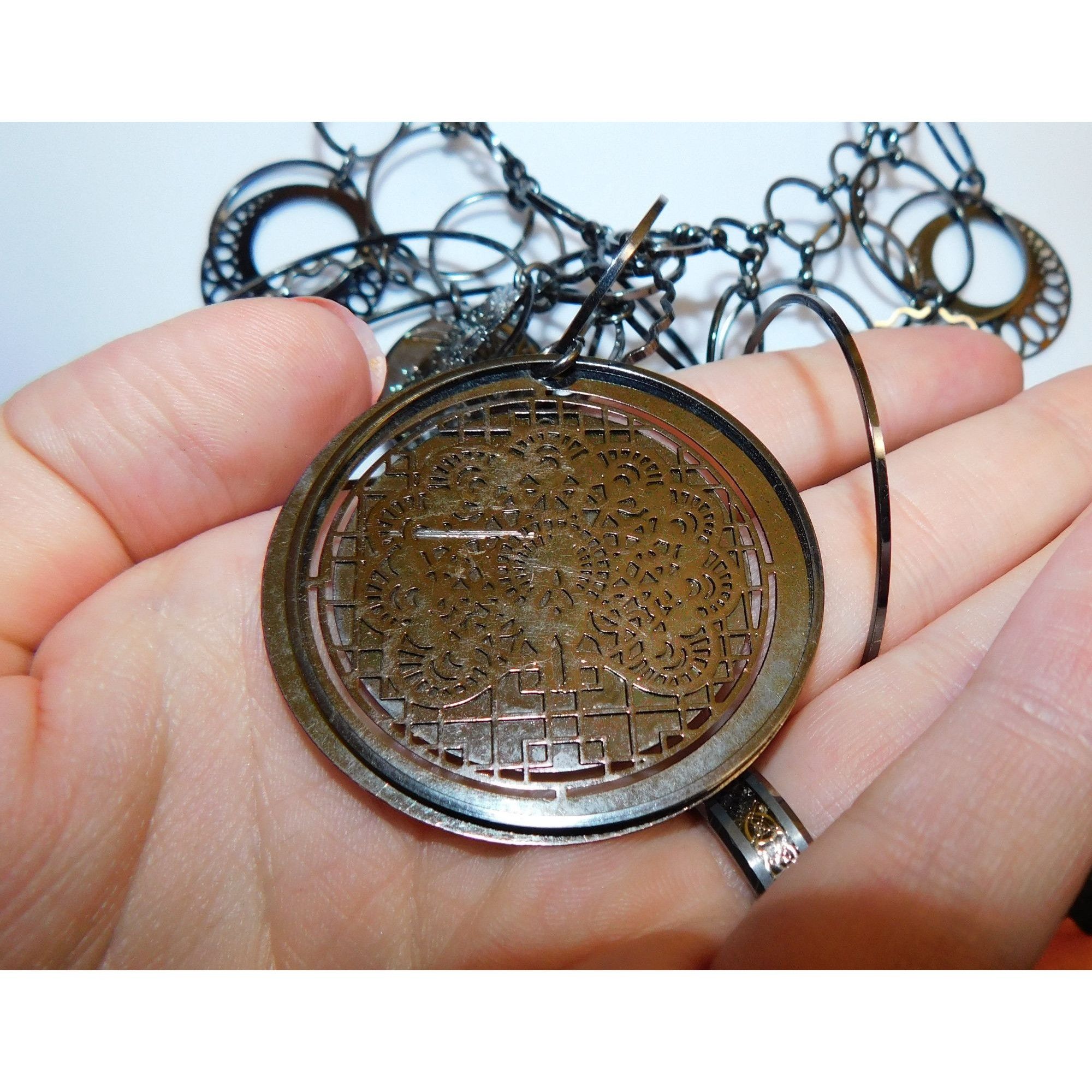 Other Abstract Floral Elephant Silver Tone Medallion Necklace Size ONE SIZE - 4 Thumbnail