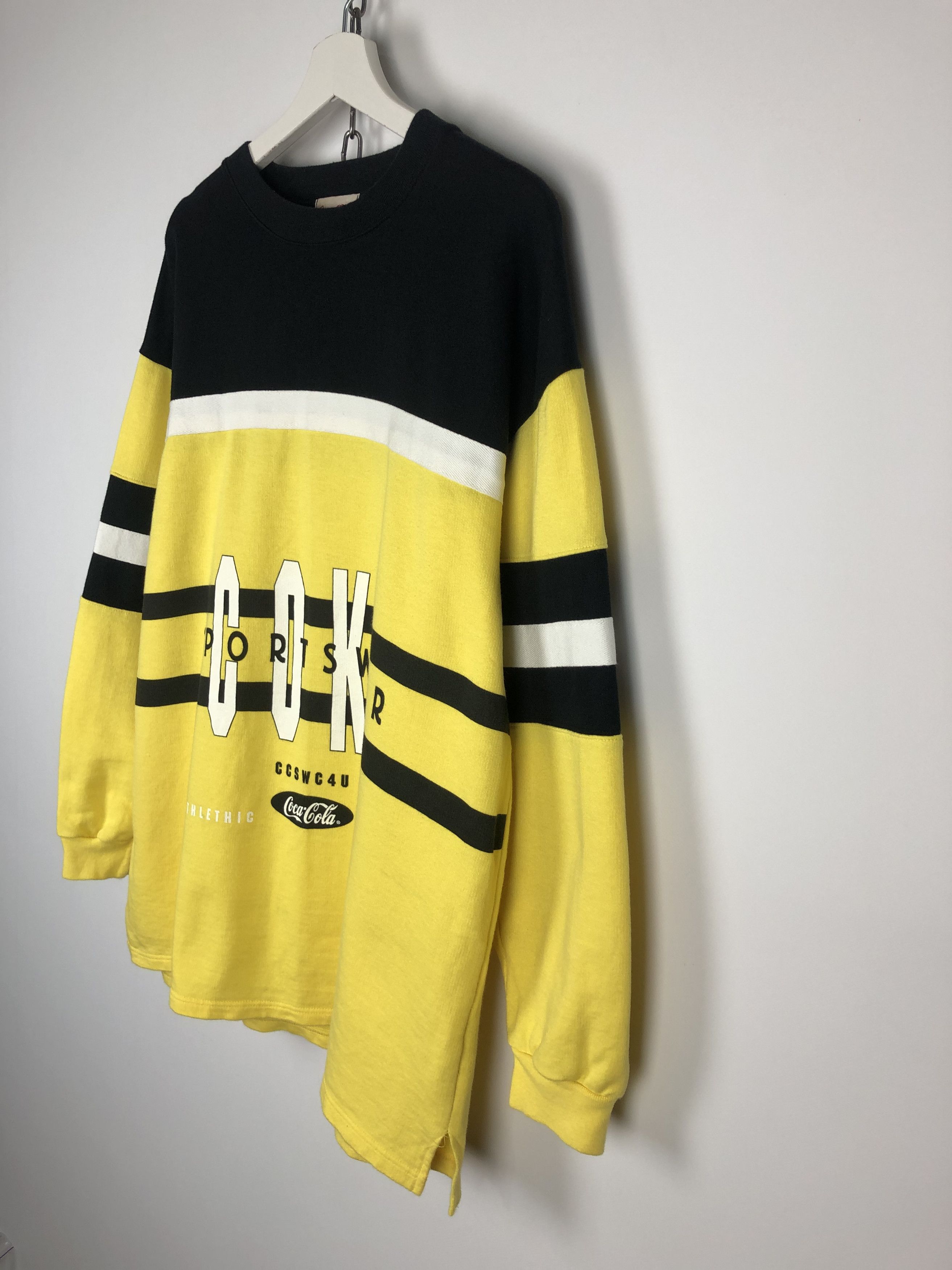 Coca Cola Coca Cola Collection Vintage Sweatshirt Crewneck size L Size US L / EU 52-54 / 3 - 6 Thumbnail