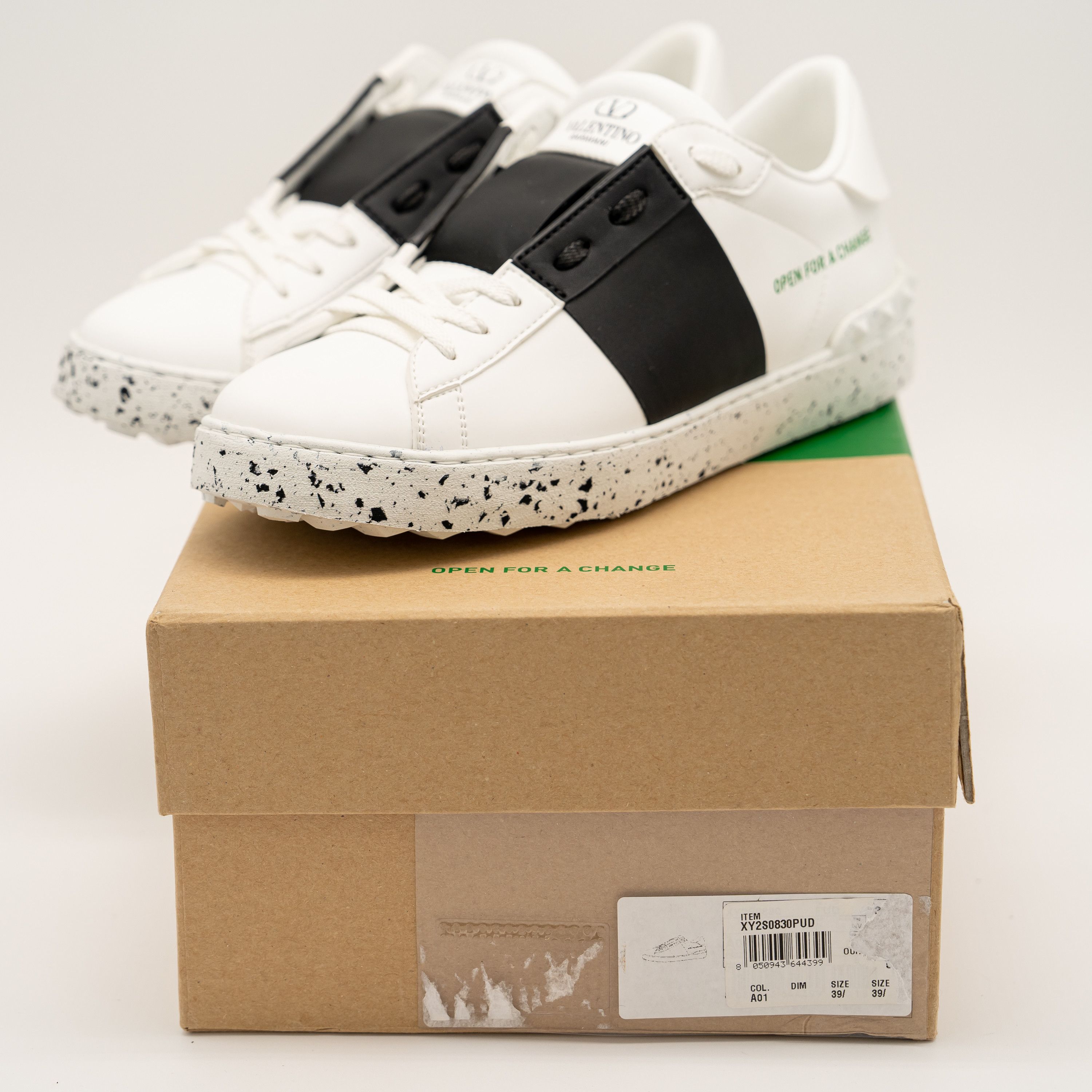 Valentino 39.5eu 9.5 us Valentino Open For A Change White Black Size US 9.5 / IT 39.5 - 15 Thumbnail