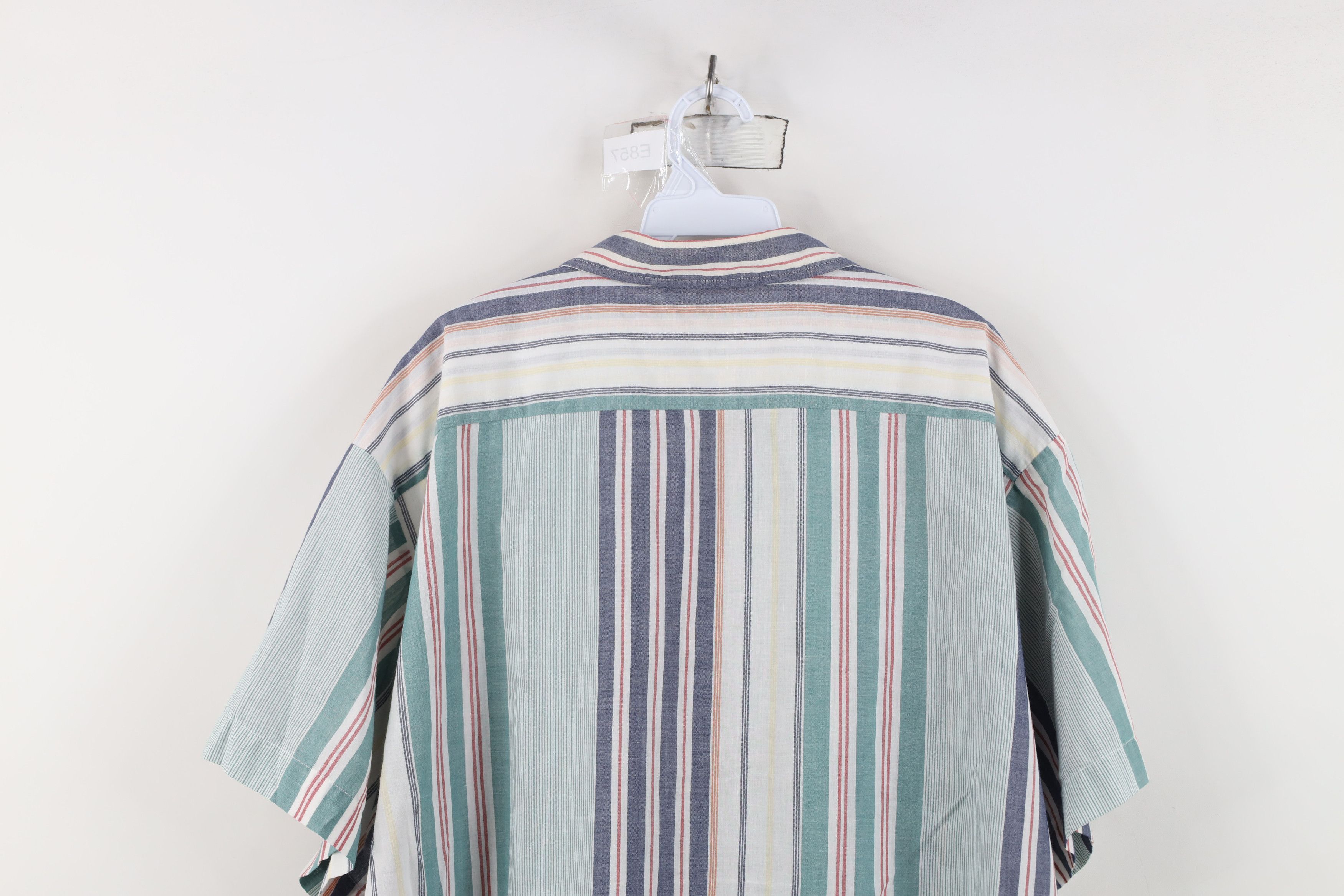 Vintage Vintage 90s Streetwear Short Sleeve Button Down Shirt Size US XXL / EU 58 / 5 - 12 Thumbnail