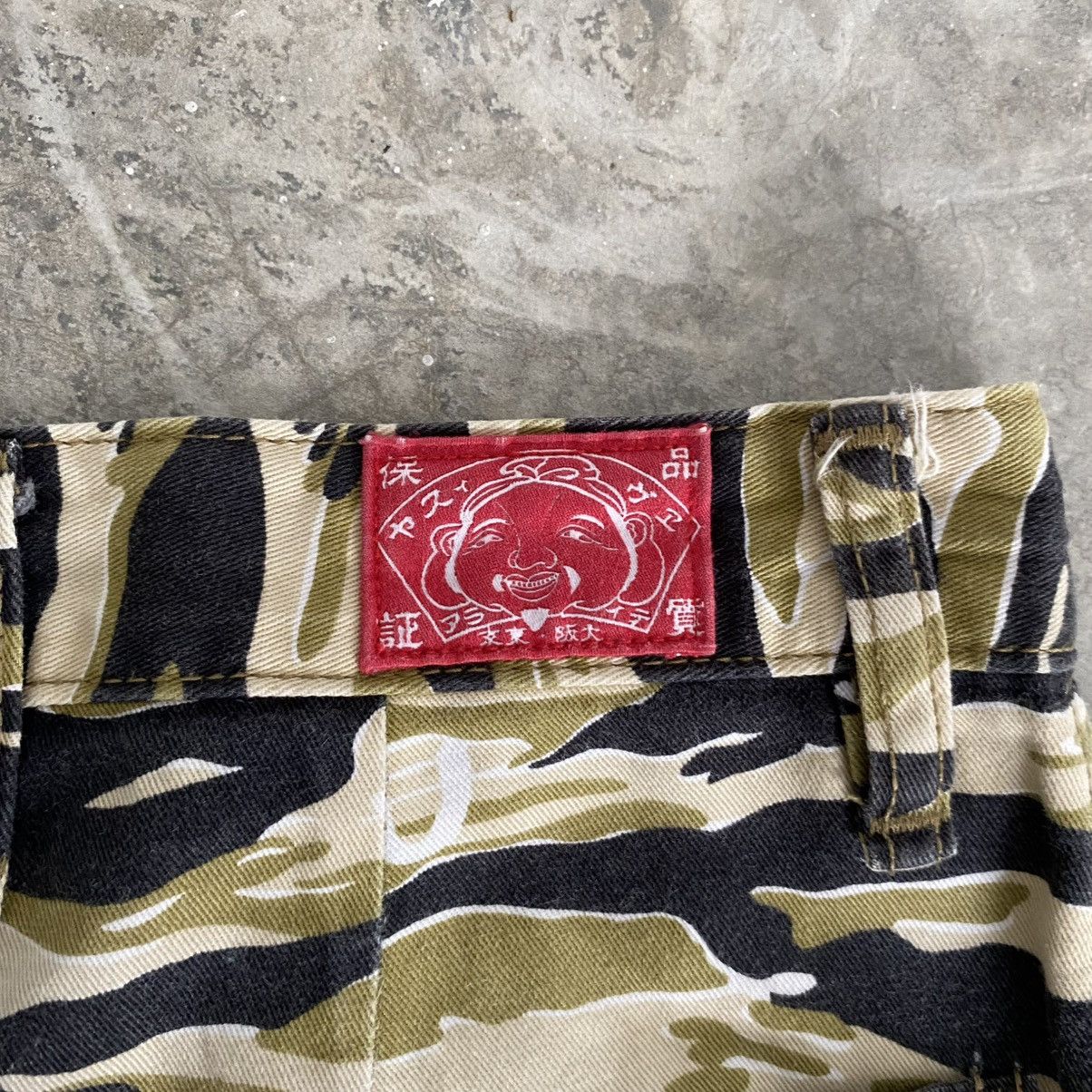 Evisu 2000’s Evisu Japan Camo Tiger Stripe Baggy Cargo Pants Size US 32 / EU 48 - 19 Thumbnail
