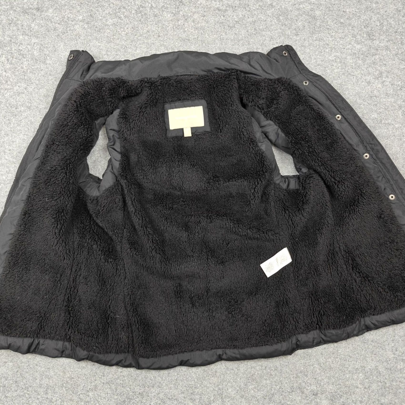 Banana Republic Banana Republic Vest Womens XS Black Puffer Zip Pockets Collared Lined Faux Fur Size XS / US 0-2 / IT 36-38 - 3 Thumbnail