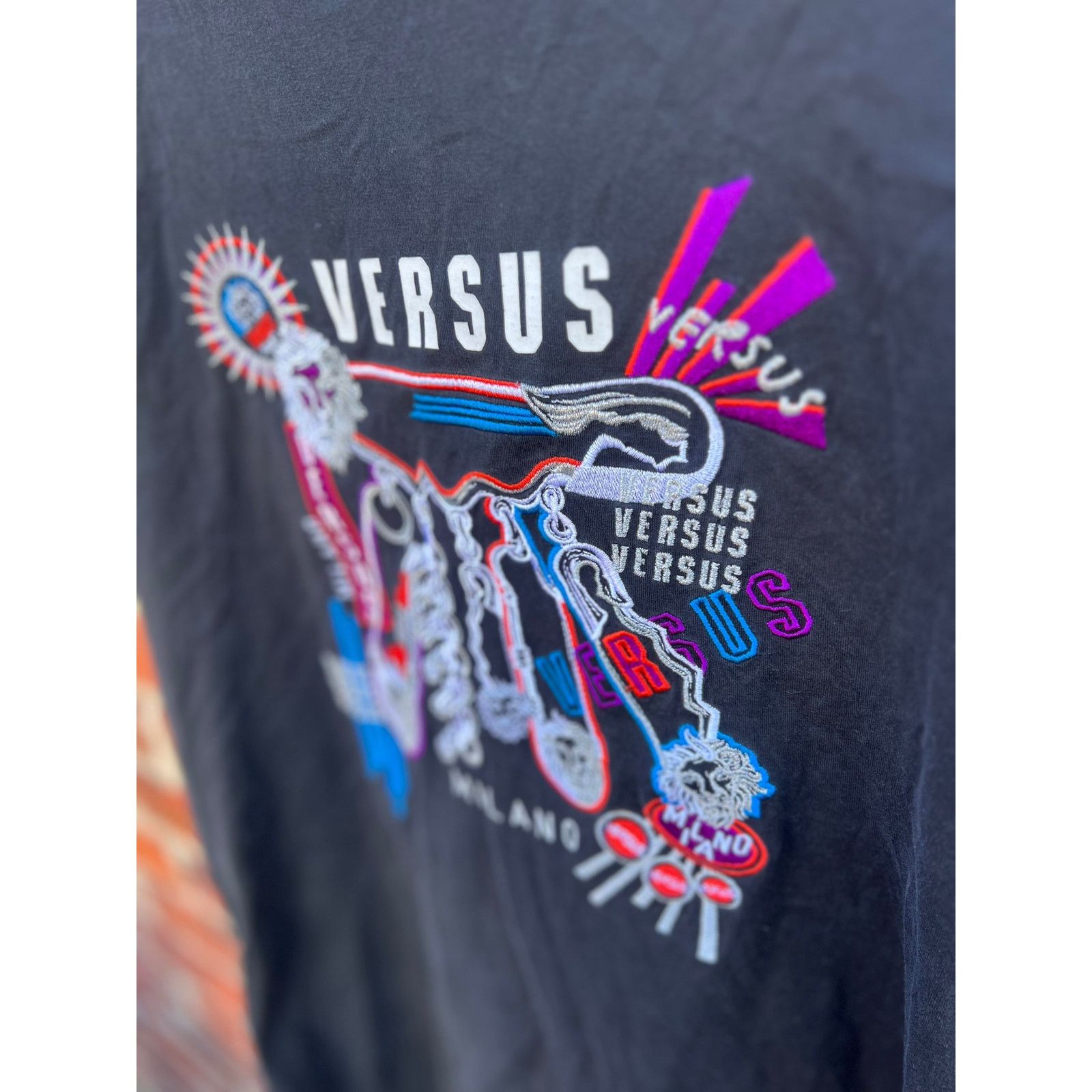 Versace Versus Versace Embroidered Tee Size Large Size US L / EU 52-54 / 3 - 6 Thumbnail