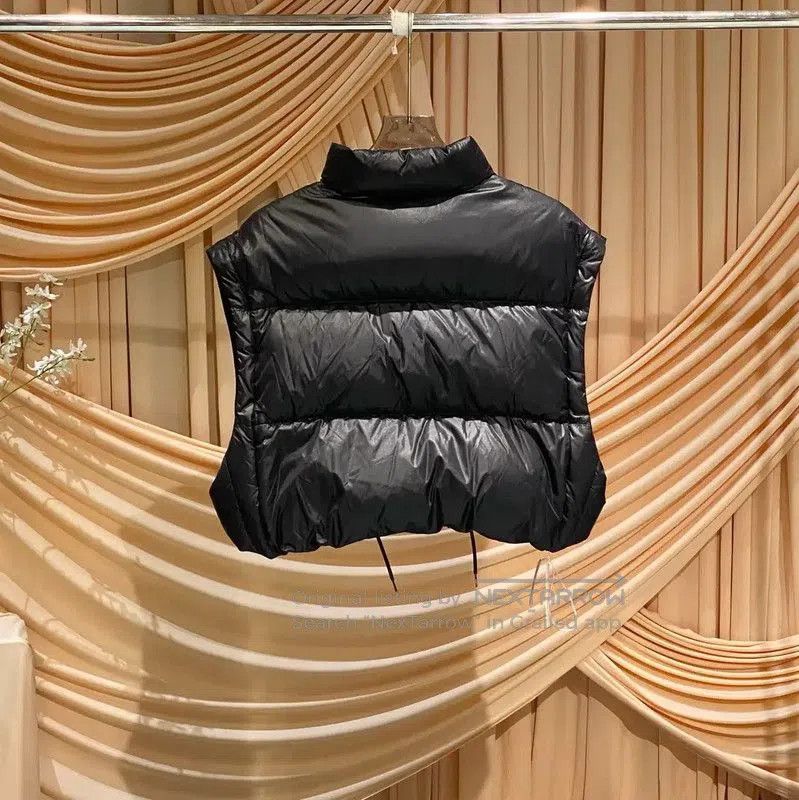 Prada Prada Black Cropped Puffer Jacket for Women. Size L / US 10 / IT 46 - 4 Thumbnail