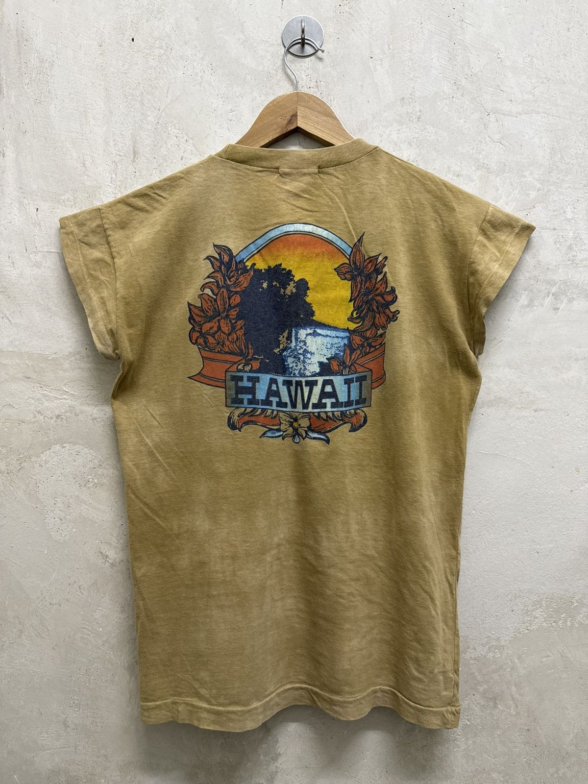 Vintage Vintage 90s Hawaii Thrash T-Shirts Size US S / EU 44-46 / 1 - 1 Thumbnail