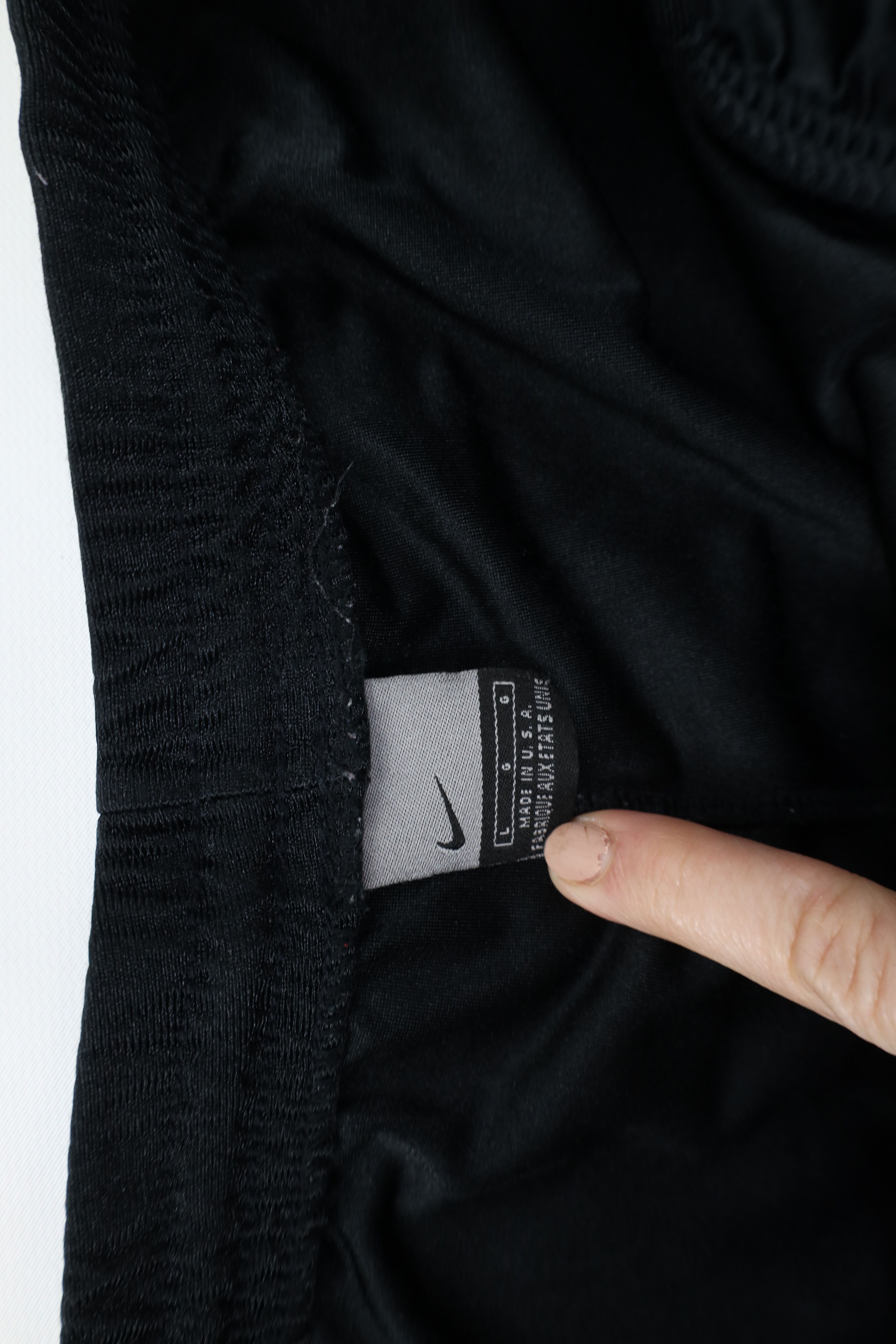 Nike × Vintage Vintage 90s Nike Mini Swoosh Basketball Shorts Black USA Size US 34 / EU 50 - 6 Thumbnail