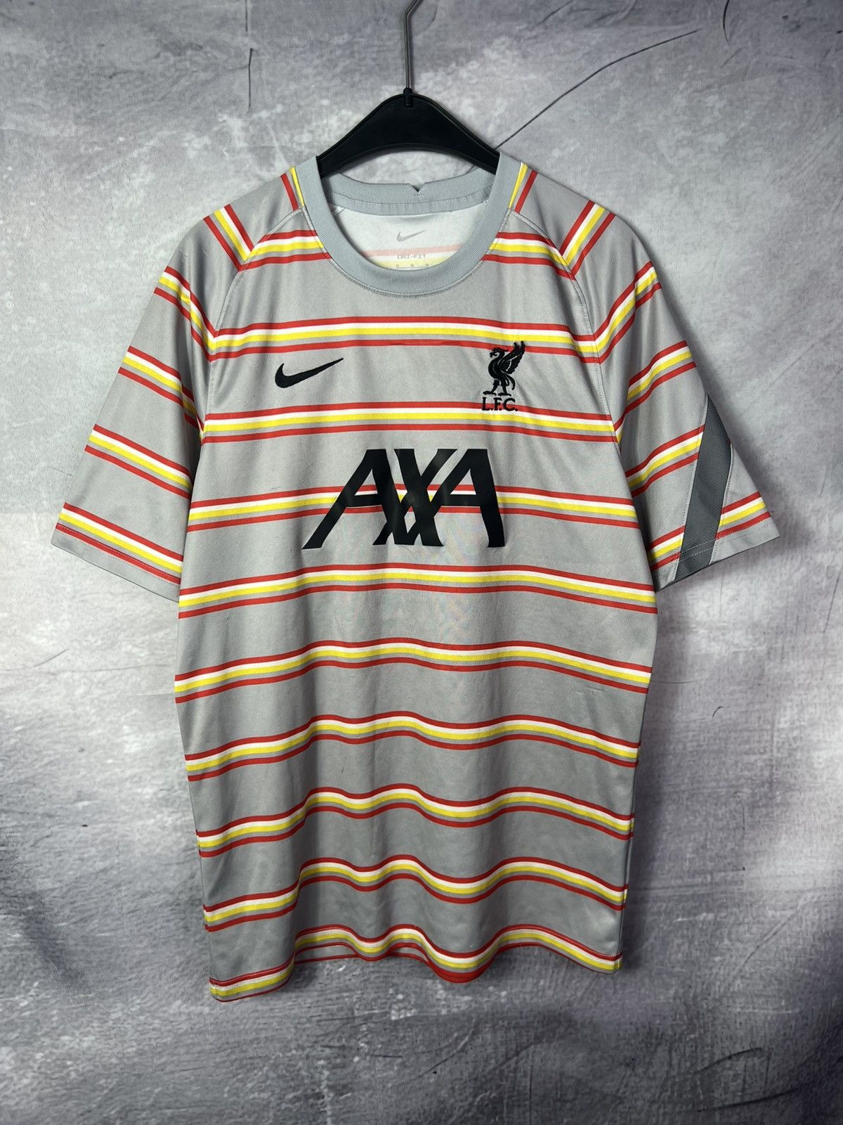 Nike Nike Liverpool 2021/22 Prematch Soccer Jersey Tshirt Size US M / EU 48-50 / 2 - 1 Thumbnail