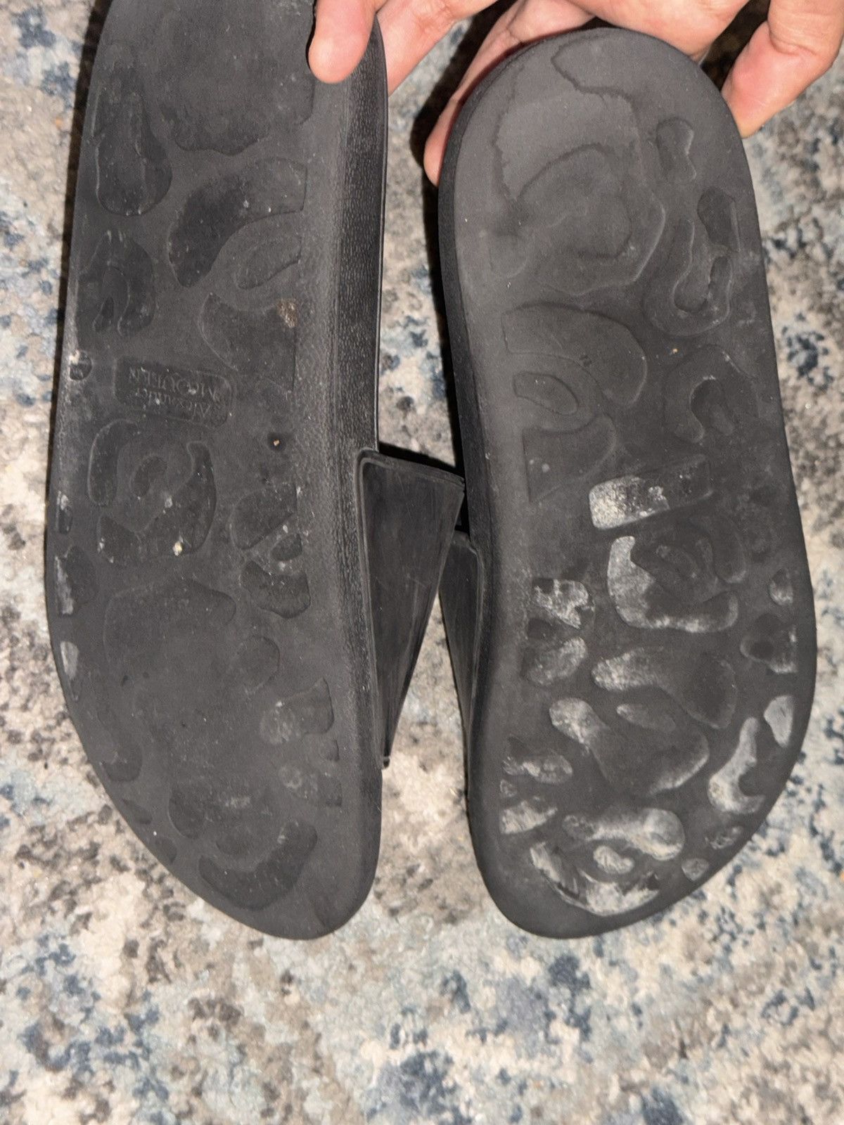 Alexander McQueen Alexander McQueen pool slides Size US 10 / IT 40 - 4 Thumbnail