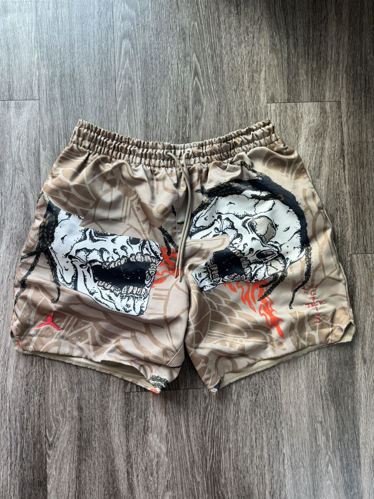 Jordan Brand × Travis Scott Travis Scott Cactus Jack x Jordan Pool Short Khaki Size US 34 / EU 50 - 3 Thumbnail
