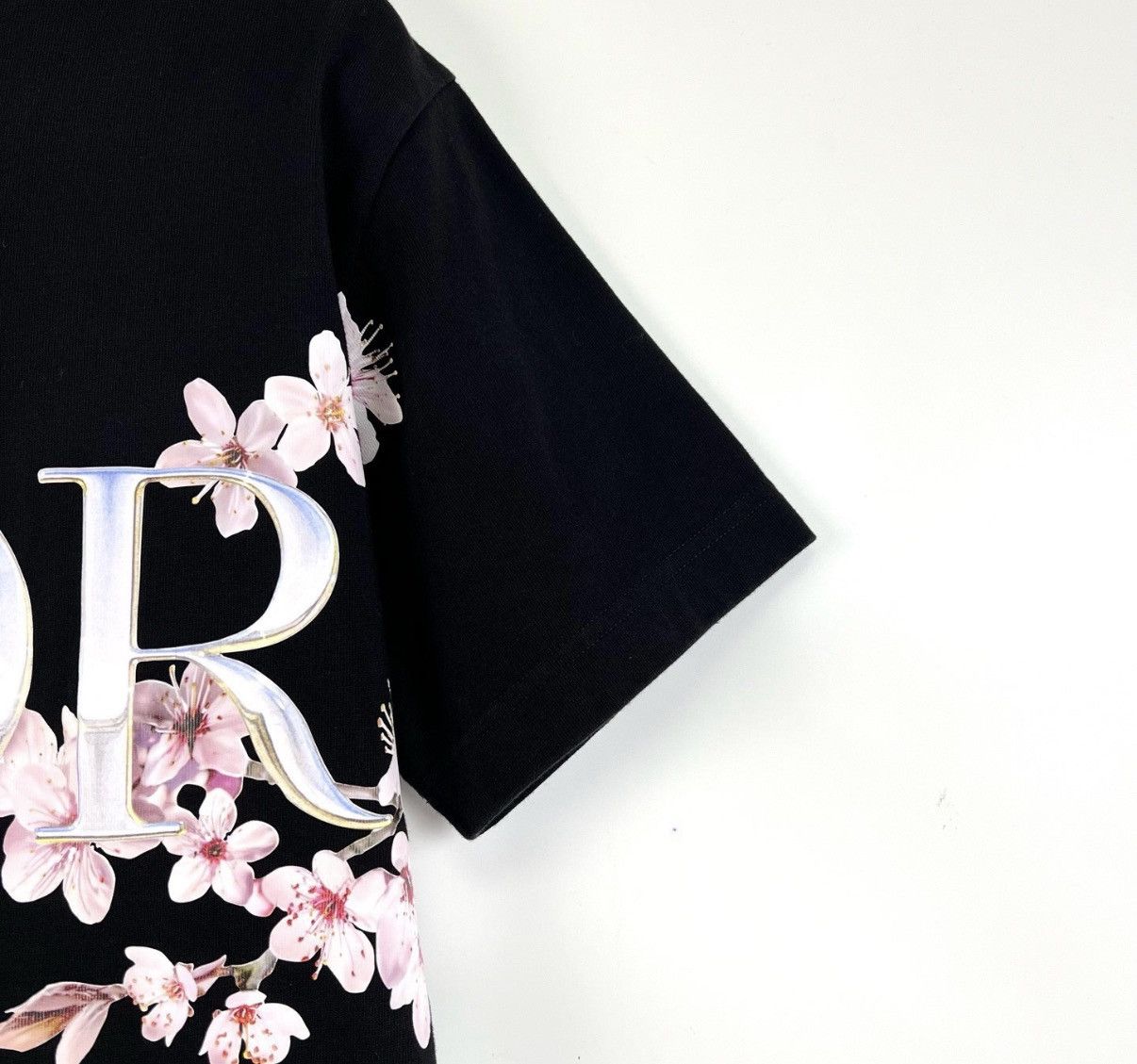 Dior Dior x Sorayama Short Sleeve T-Shirt K12 Size US S / EU 44-46 / 1 - 6 Thumbnail