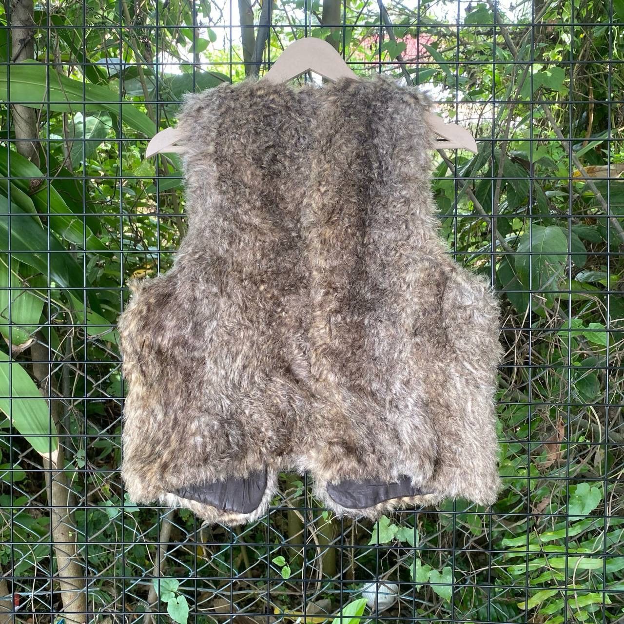 Furla × Gap × Japanese Brand Vtg Gap Fluffy Faux Fur Vest Size US S / EU 44-46 / 1 - 6 Thumbnail
