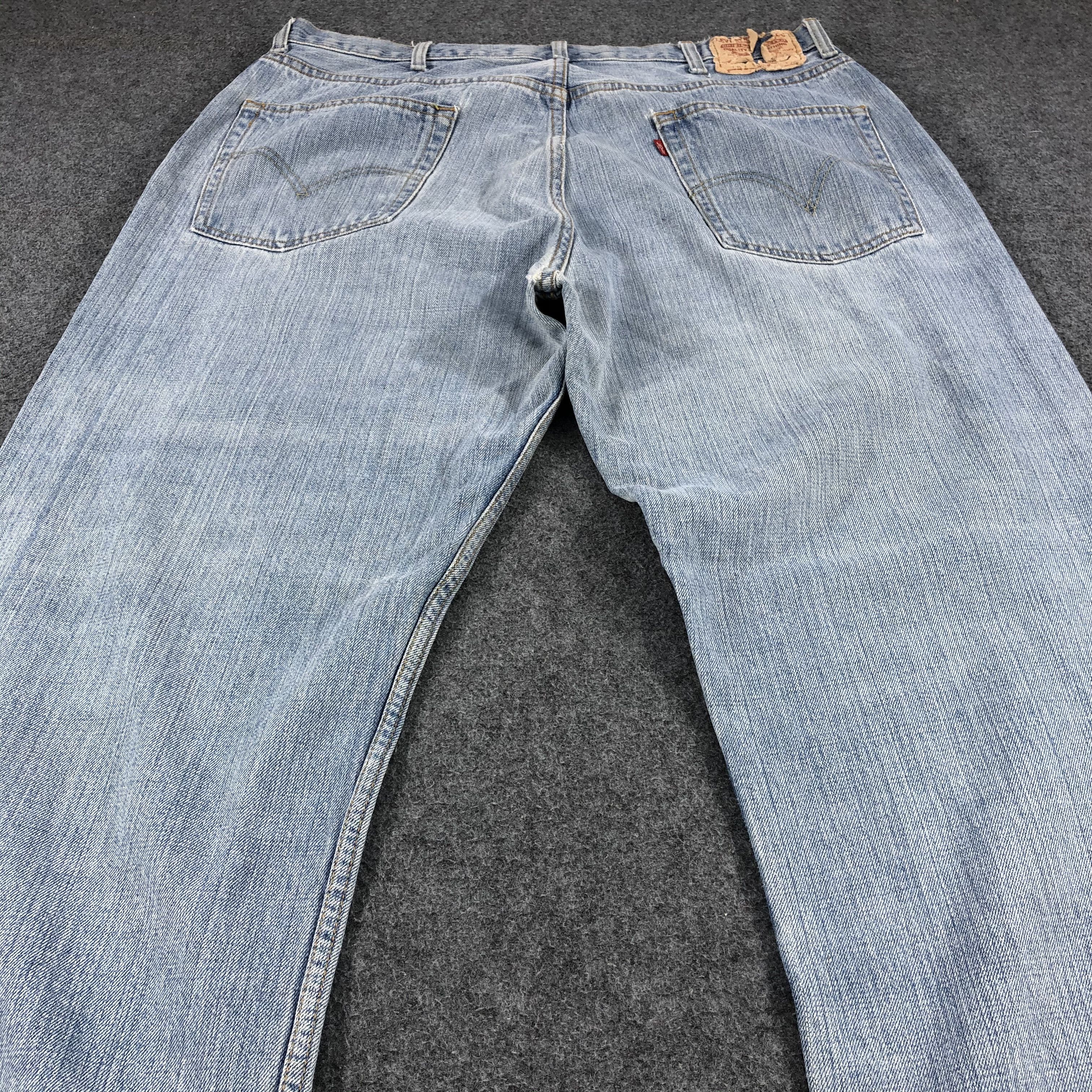 Levi's × Vintage Vintage Light Wash Levis 569 Denim Jeans-JM715 Size US 37 - 4 Thumbnail