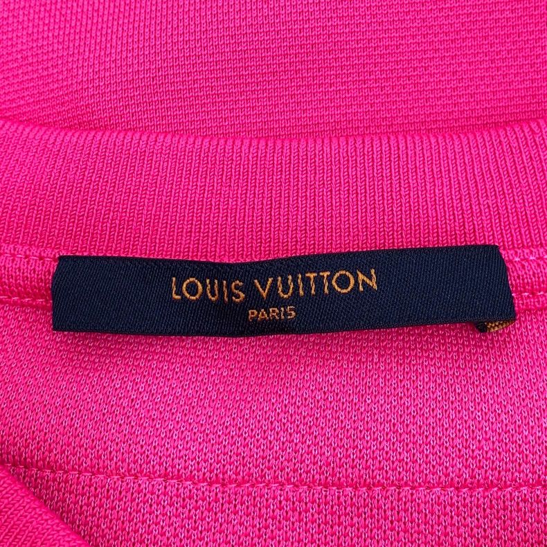Louis Vuitton Louis Vuitton Rose red logo cut embroidery round neck shor Size US M / EU 48-50 / 2 - 7 Thumbnail
