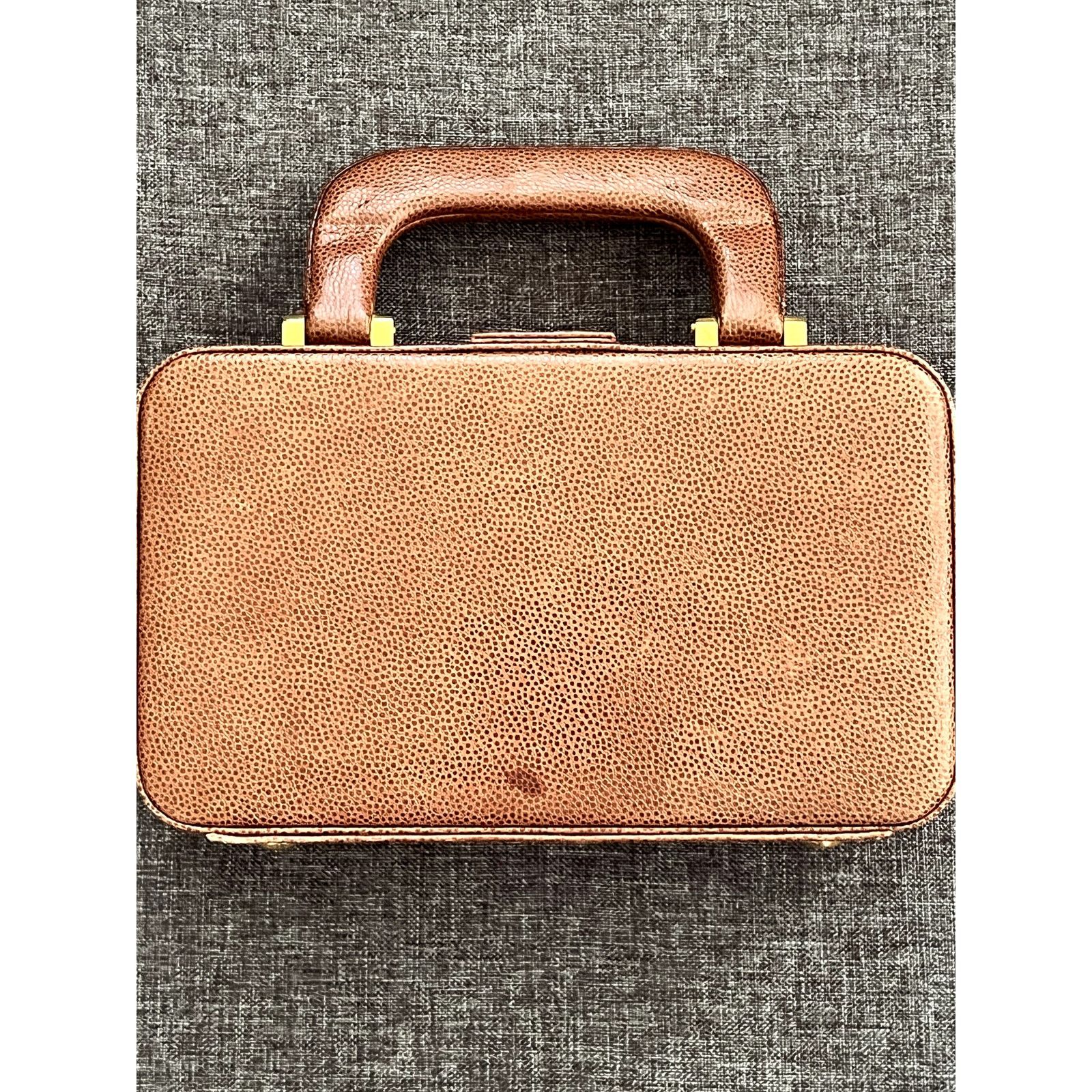 Other Giorgio Beverly Hills Pebbled Leather Clutch with Key Ring Size ONE SIZE - 8 Thumbnail