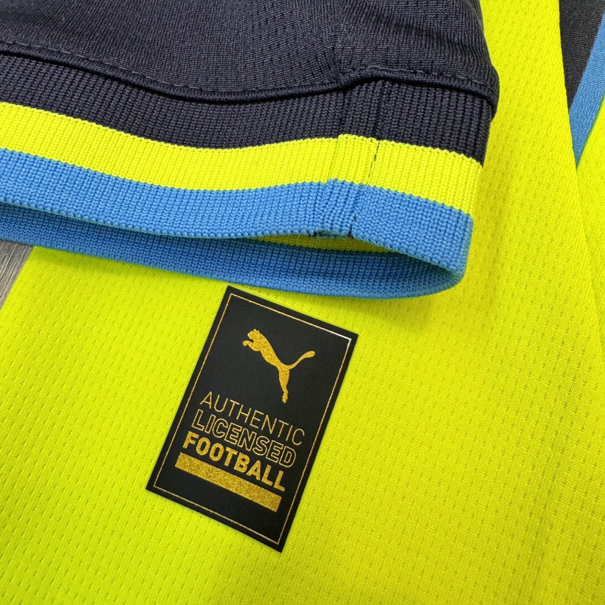 Puma Manchester City 24/25 away Longsleeves shirt #9 Haaland Size US L / EU 52-54 / 3 - 7 Thumbnail