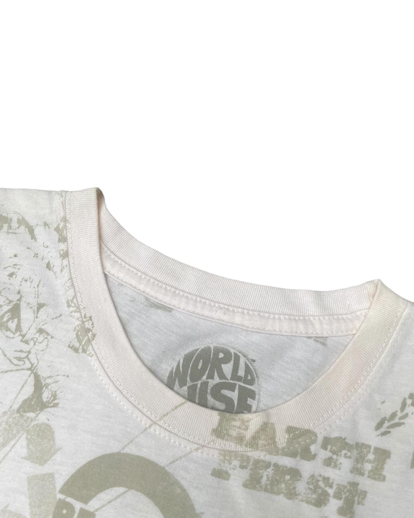 Designer AOP World Wise Save The Planet Tshirt Size US S / EU 44-46 / 1 - 4 Thumbnail