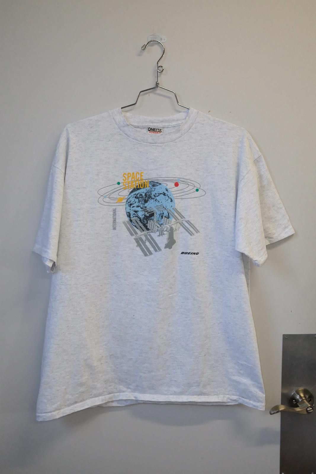 Designer 90's Oneita Boeing International Space Station T-Shirt Size ONE SIZE - 1 Thumbnail