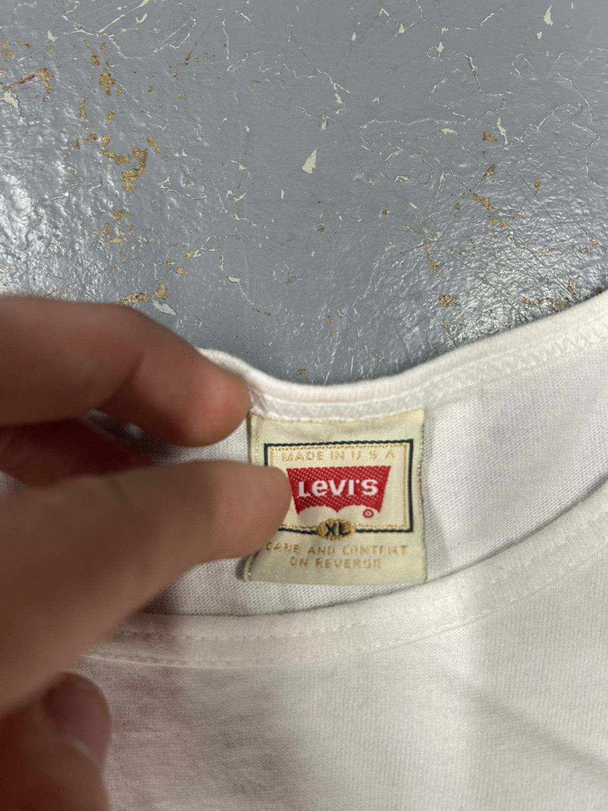 Levi's × Vintage Crazy Vintage 90s Essential White Levis Graphic Tank Top Size US XL / EU 56 / 4 - 4 Thumbnail