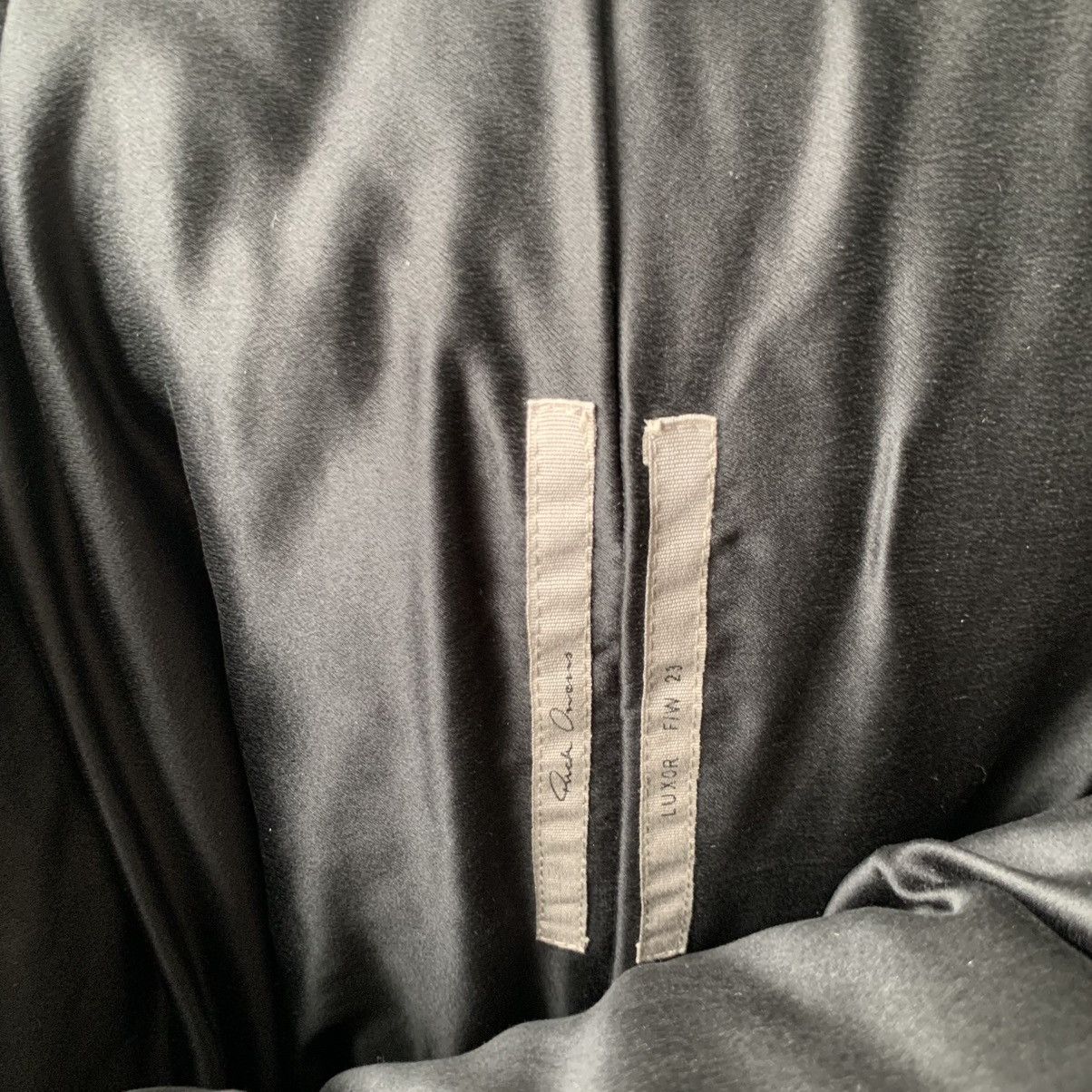 Rick Owens 2023 Rick Owens Silk Donut Cowl Size US L / EU 52-54 / 3 - 5 Thumbnail