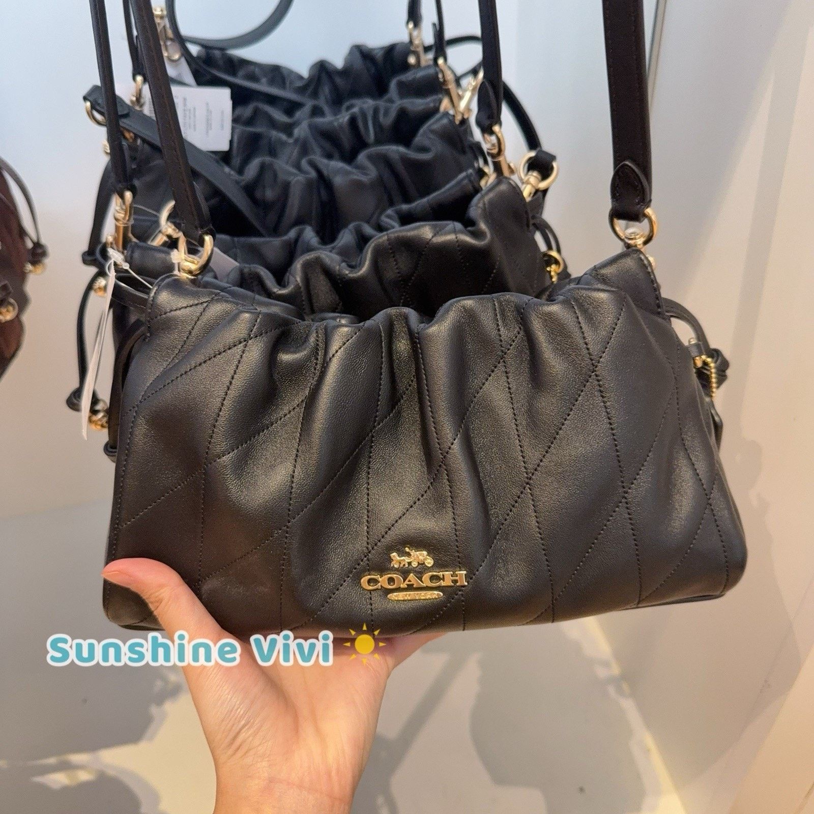 Coach NWT Coach Faye Shoulder Bag Gold/Black CCZ54 Leather Size ONE SIZE - 1 Thumbnail