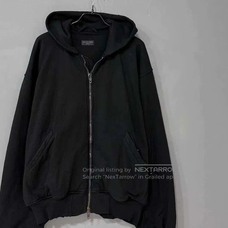 Balenciaga Balenciaga 24FW Reverse Logo Zip Hoodie. Size US S / EU 44-46 / 1 - 2 Thumbnail