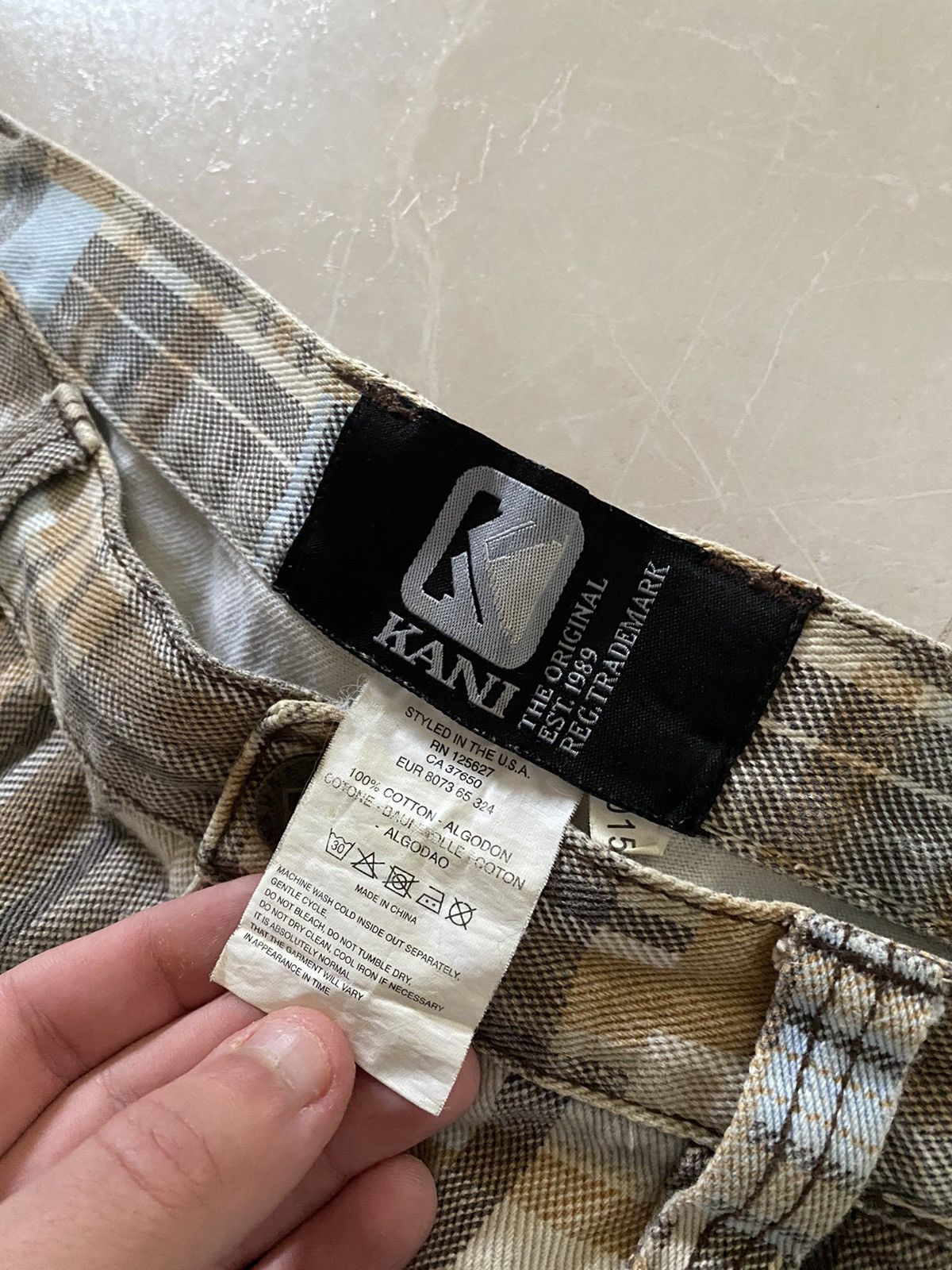 Karl Kani Vintage Karl Kani Shorts Size US 34 / EU 50 - 4 Thumbnail
