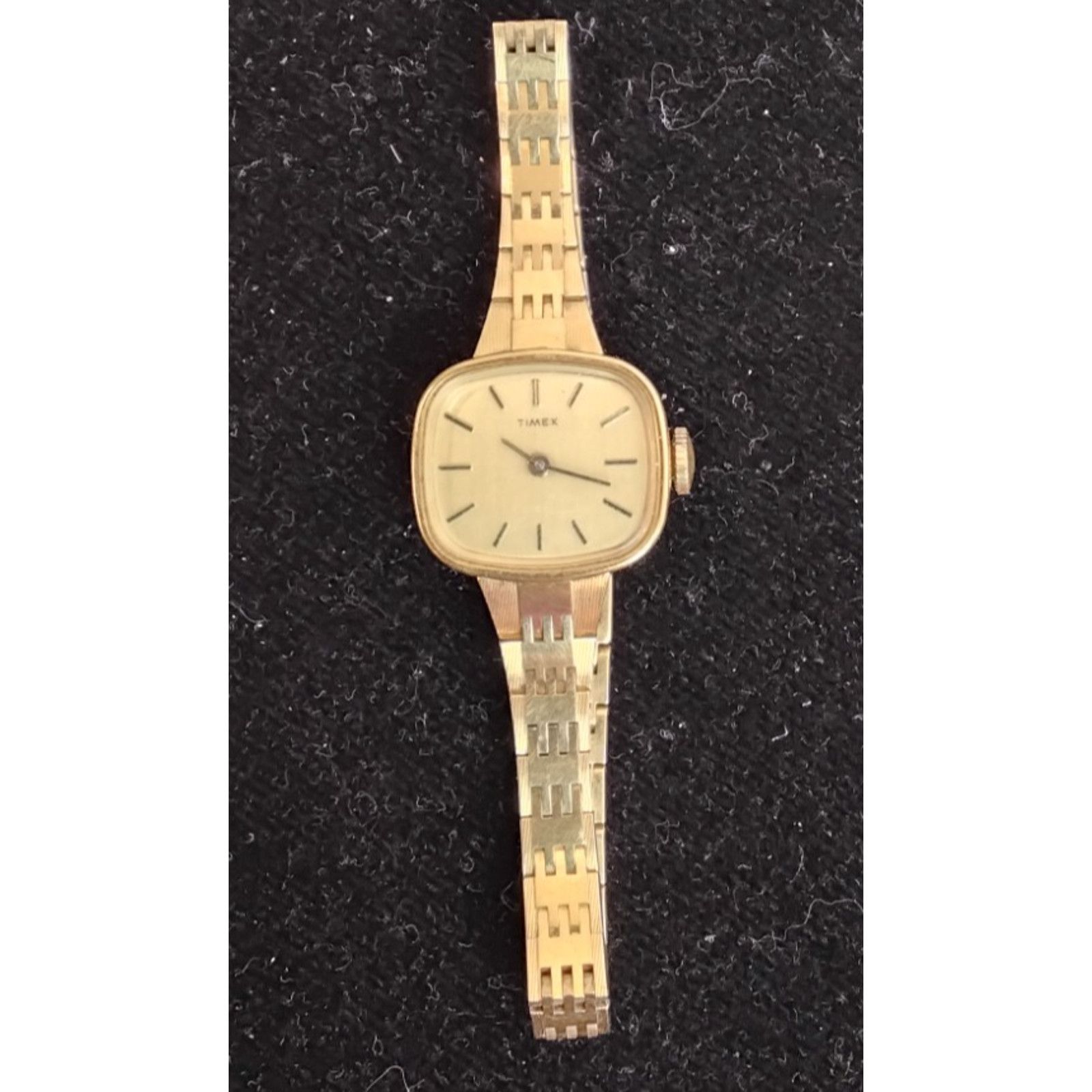 Timex Timex Gold Tone Wind Up Watch Women's Vintage Rectangular Size ONE SIZE - 3 Thumbnail